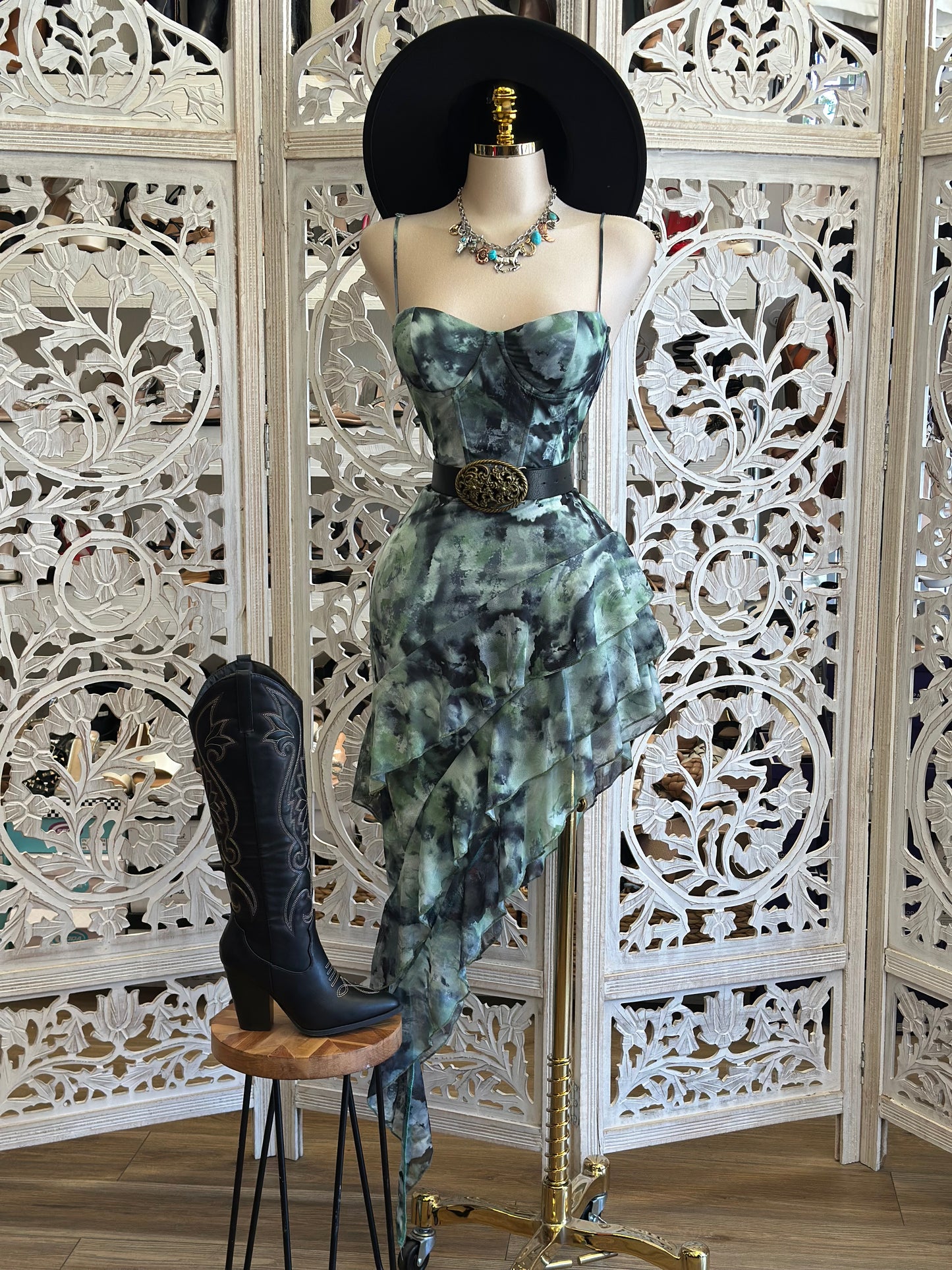 Green Printed Ruffled Midi Dress-Estira, Stretchy .. reducido