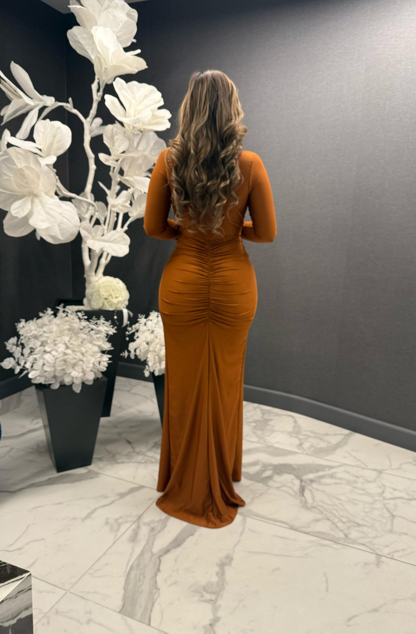 Mid Slit Knotted Gown-Stretchy,Estira