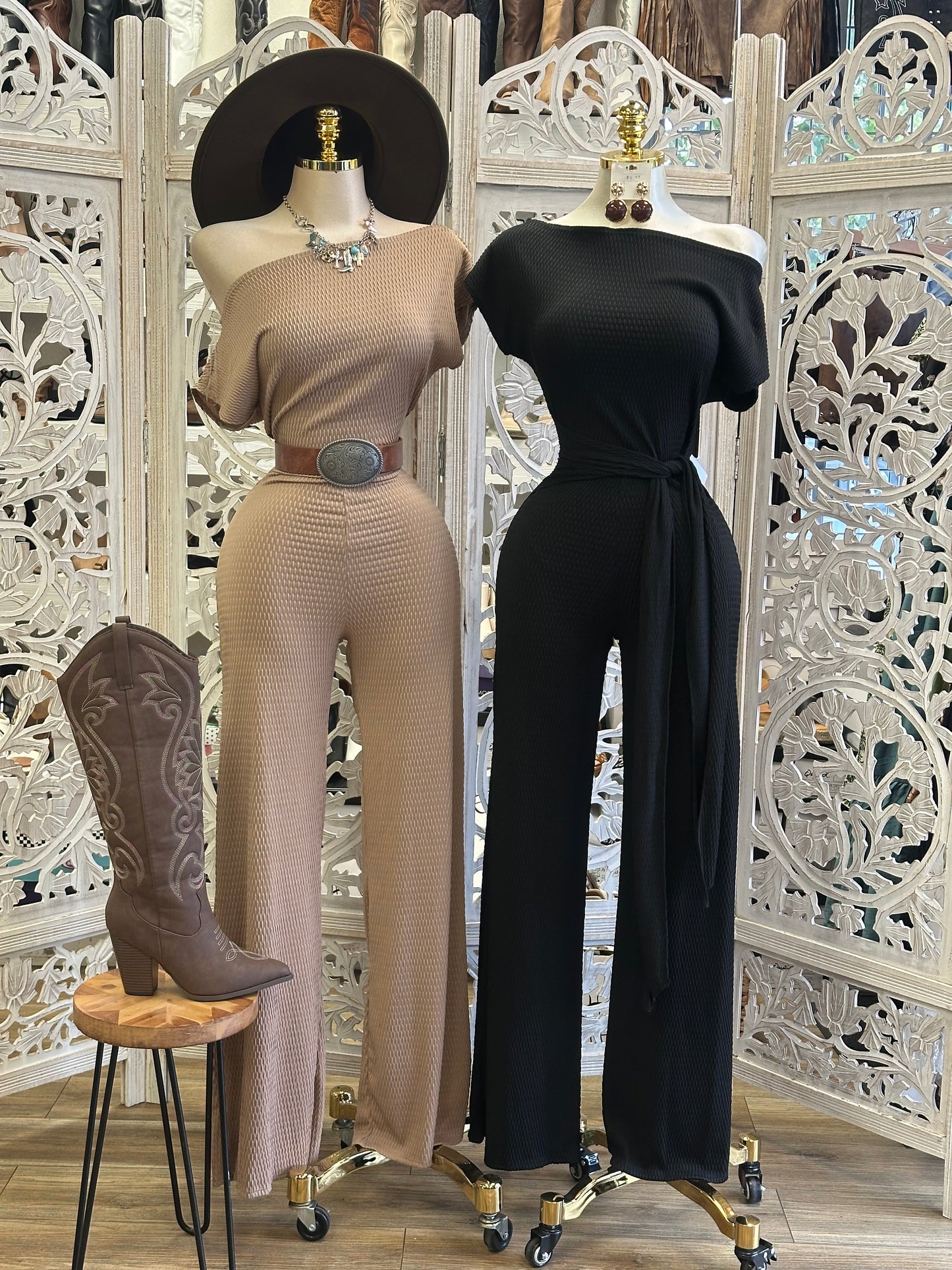 Desert Horizon Textured Jumpsuit -Stretchy, Estira