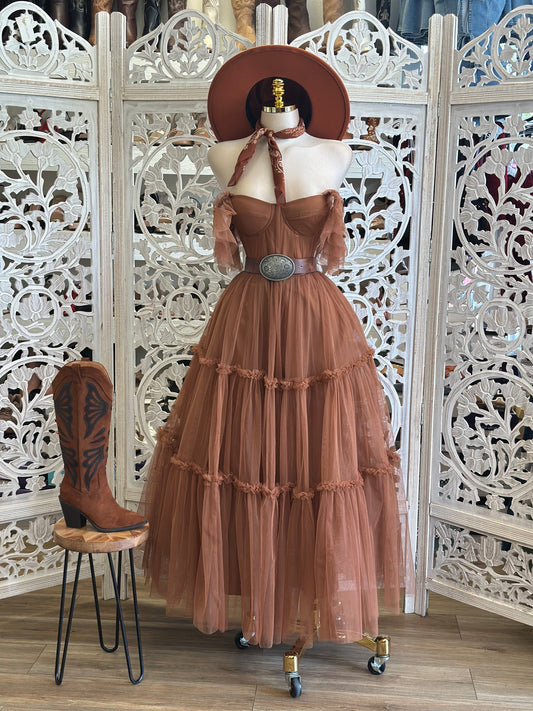 Brown Tulle Puff Maxi Dress - Estira Poco, Slightly Stretchy