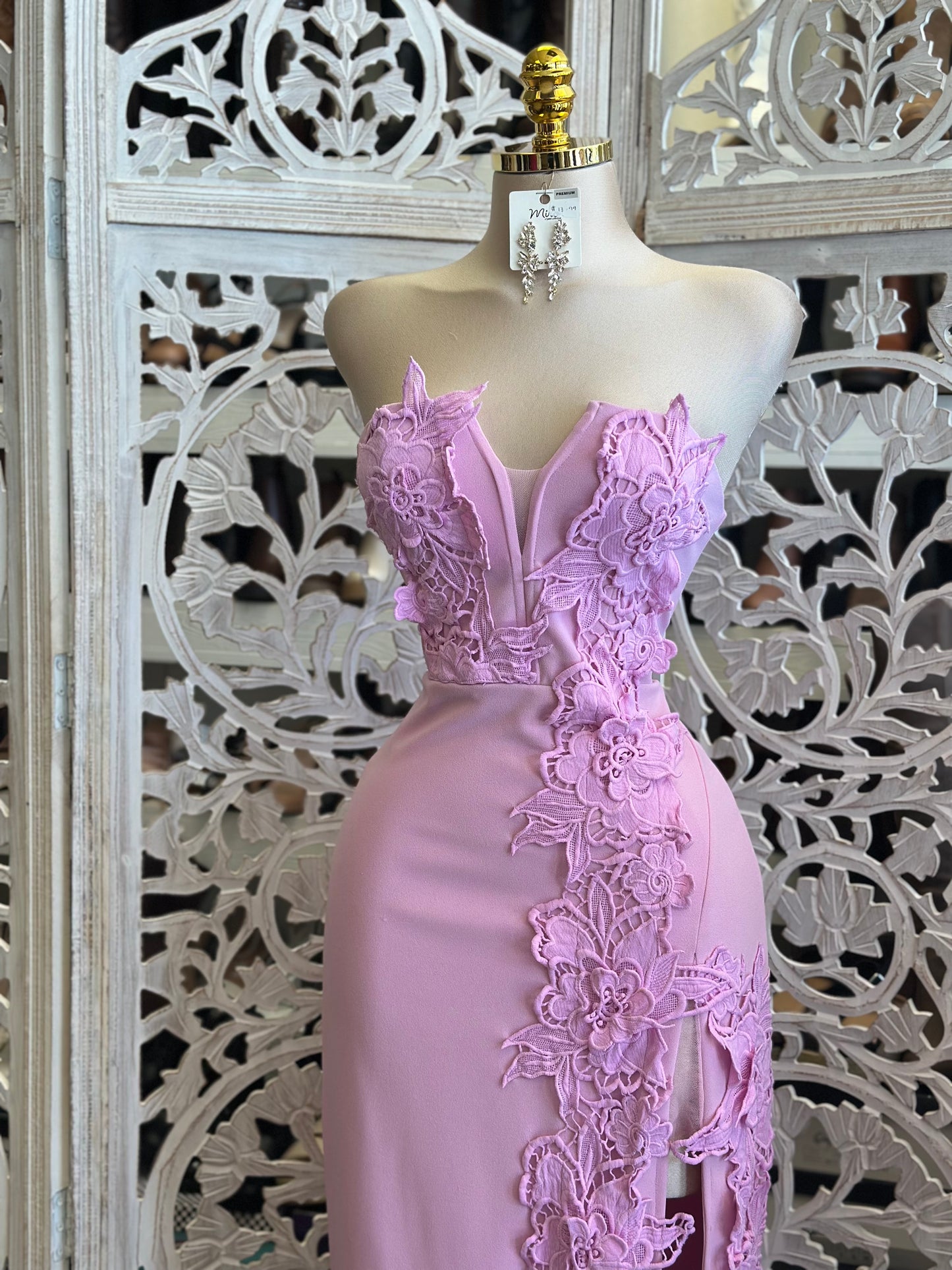 Lavender Rose Slit Lace Dress-Estira, Stretchy