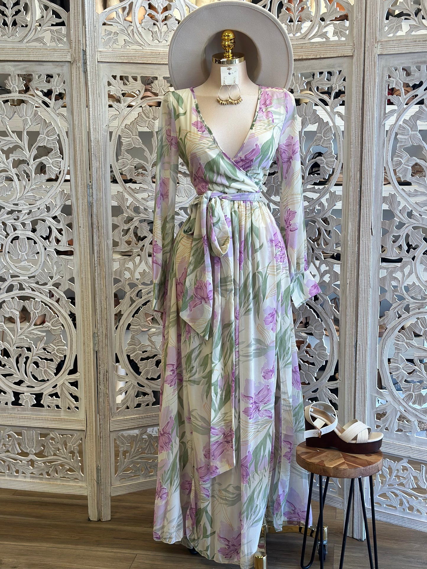 Wrapped Lavender Pattern Maxi Dress-No Estira, Not Stretchy