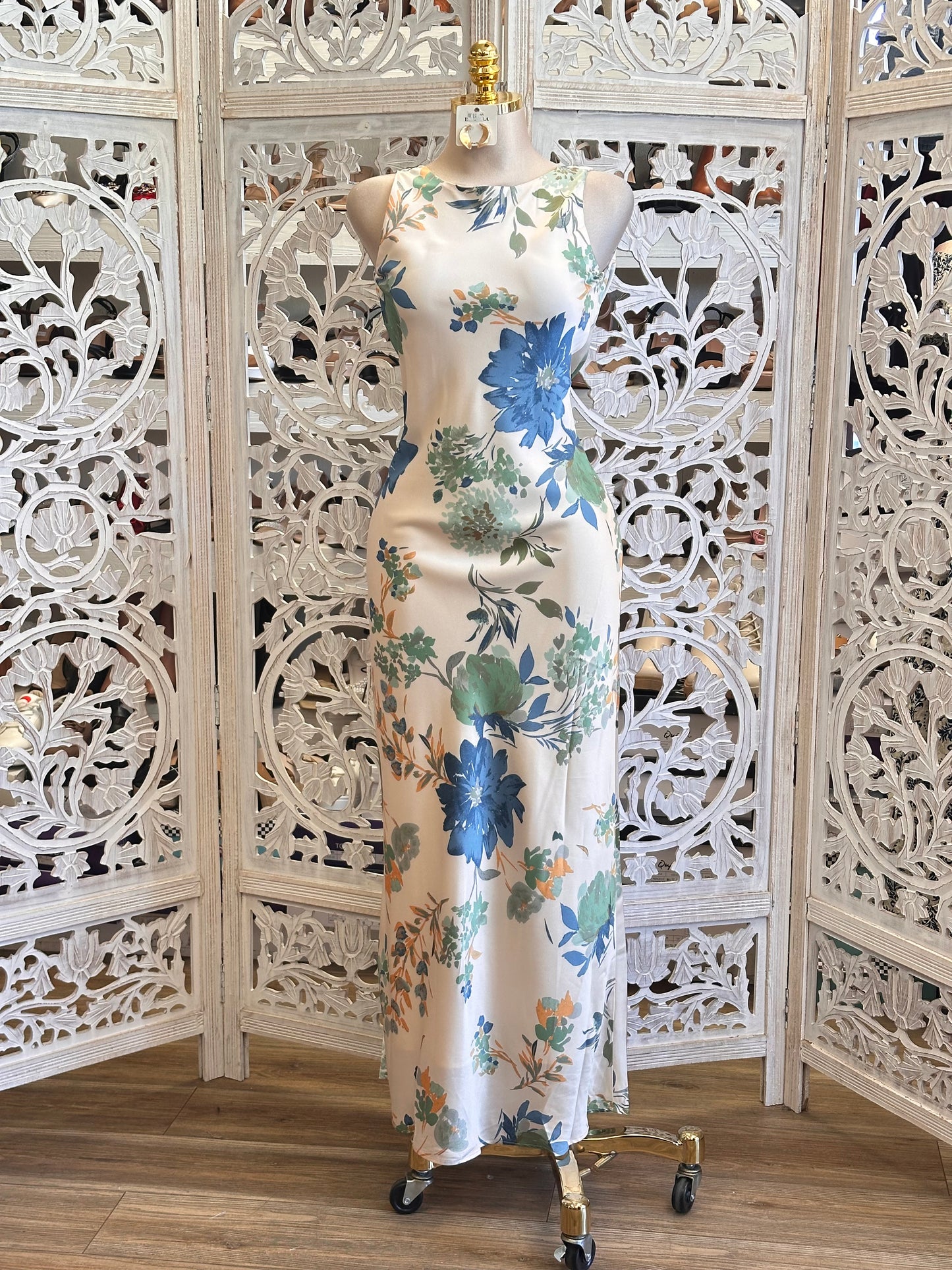 Draped Back Floral Satin Dress- Not Stretchy, No Estira
