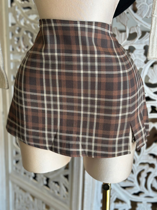 Brown Plaid Mini Skirt- Slightly Stretchy , Estira Poco