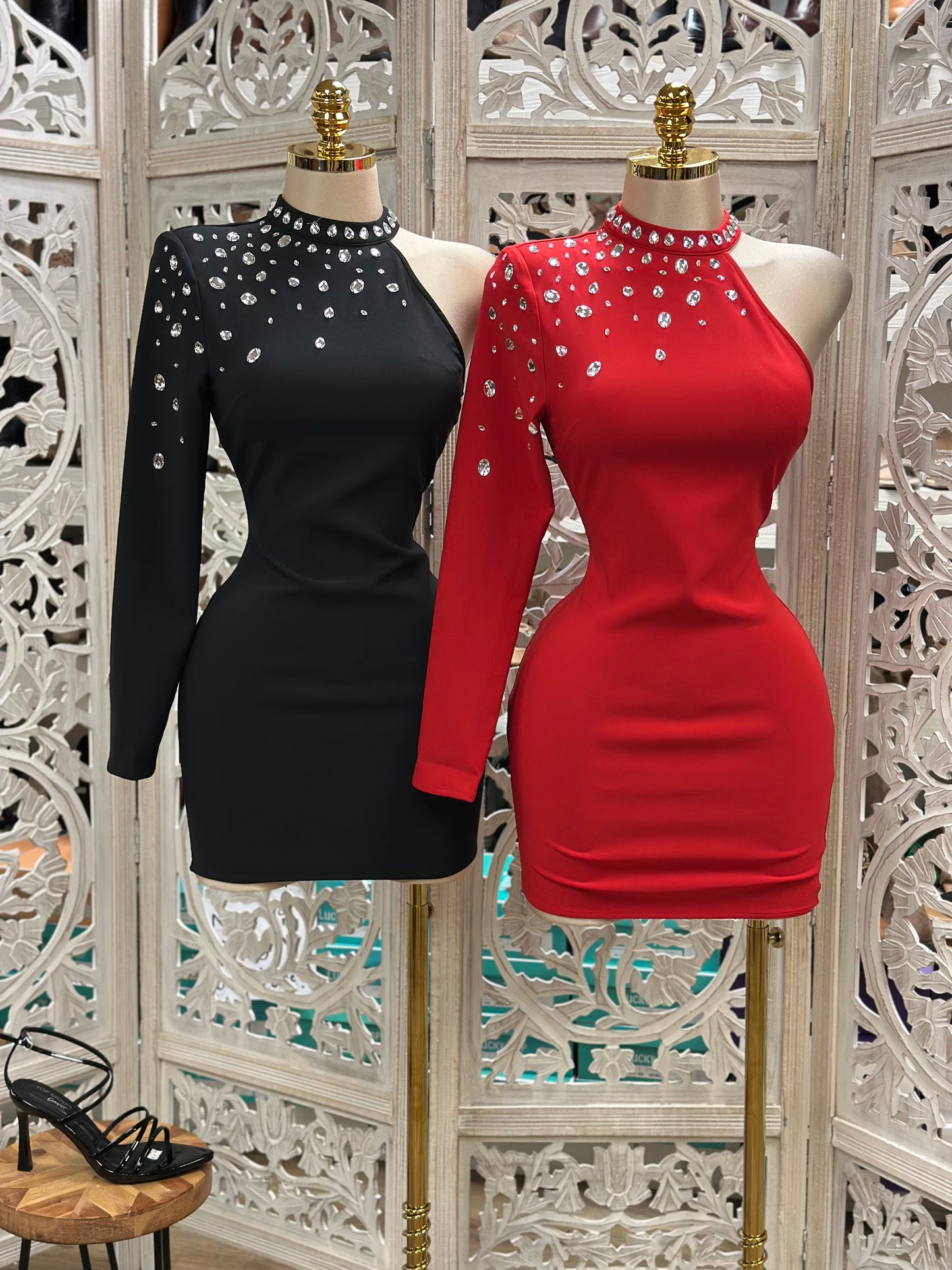 Elarged Rhinestone One Sleeve Mini Dress- Slightly Stretchy,Estira Poco