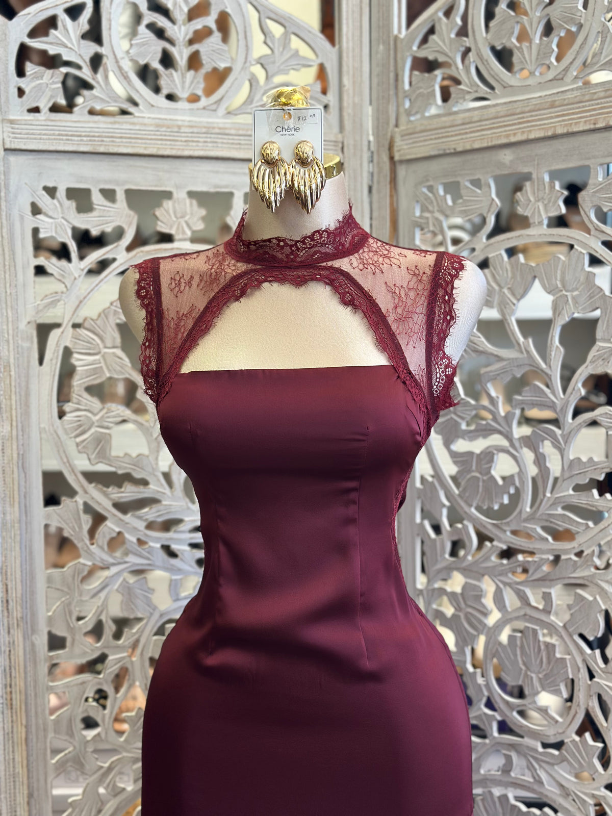 Burgundy Lace High-Neck Asymmetrical Maxi Dress-No Stretchy,No Estira