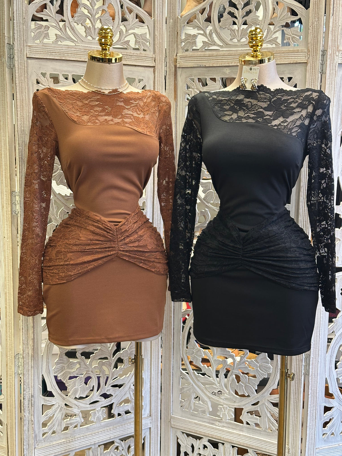 The Amoura Lace Bodycon- Estira , Stretchy