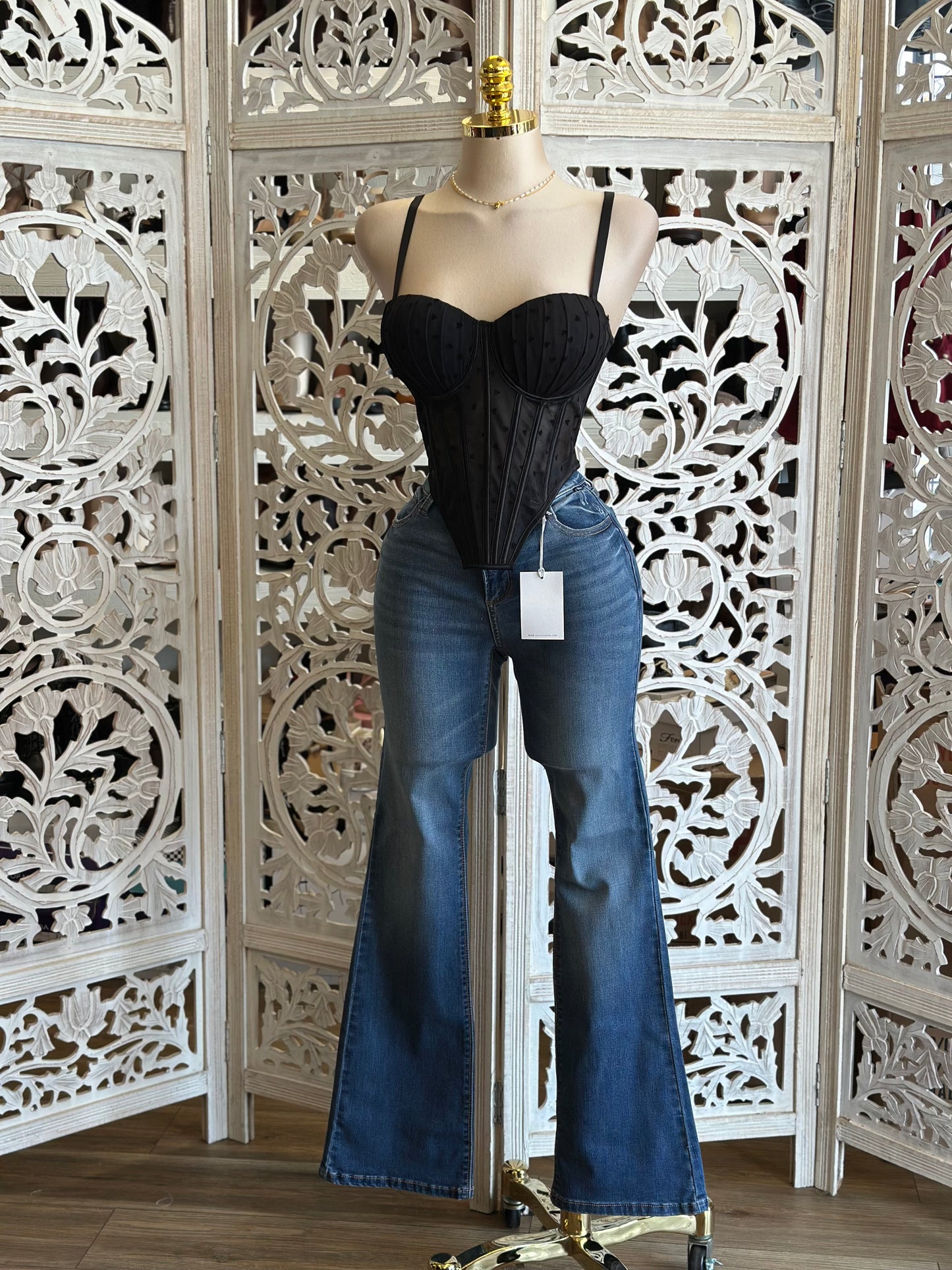 Mid Rise Denim  Bootcut Jeans - Stretchy, Estira