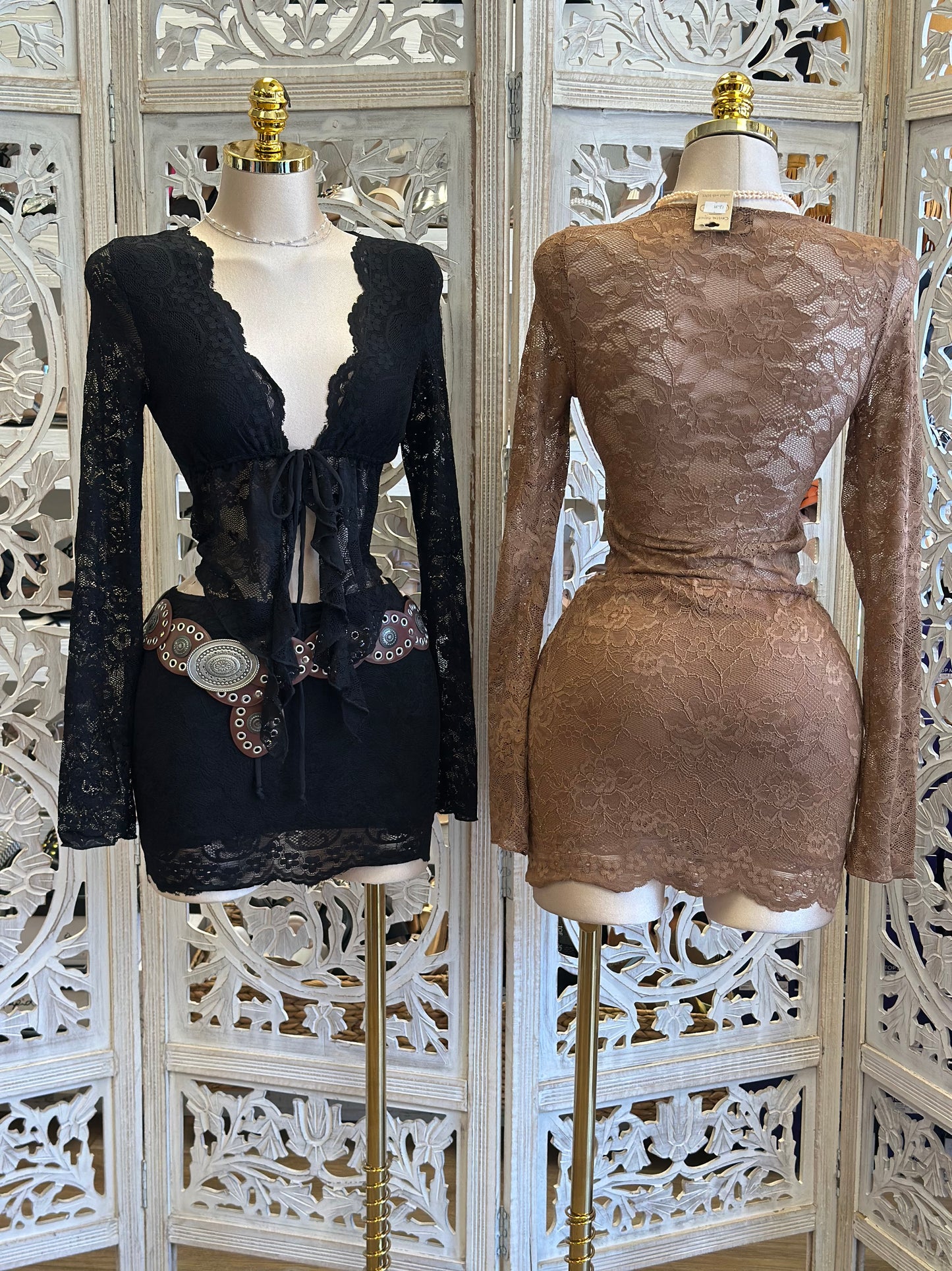 Lace Mini Skirt Set- Estira Poco, Slightly Stretchy