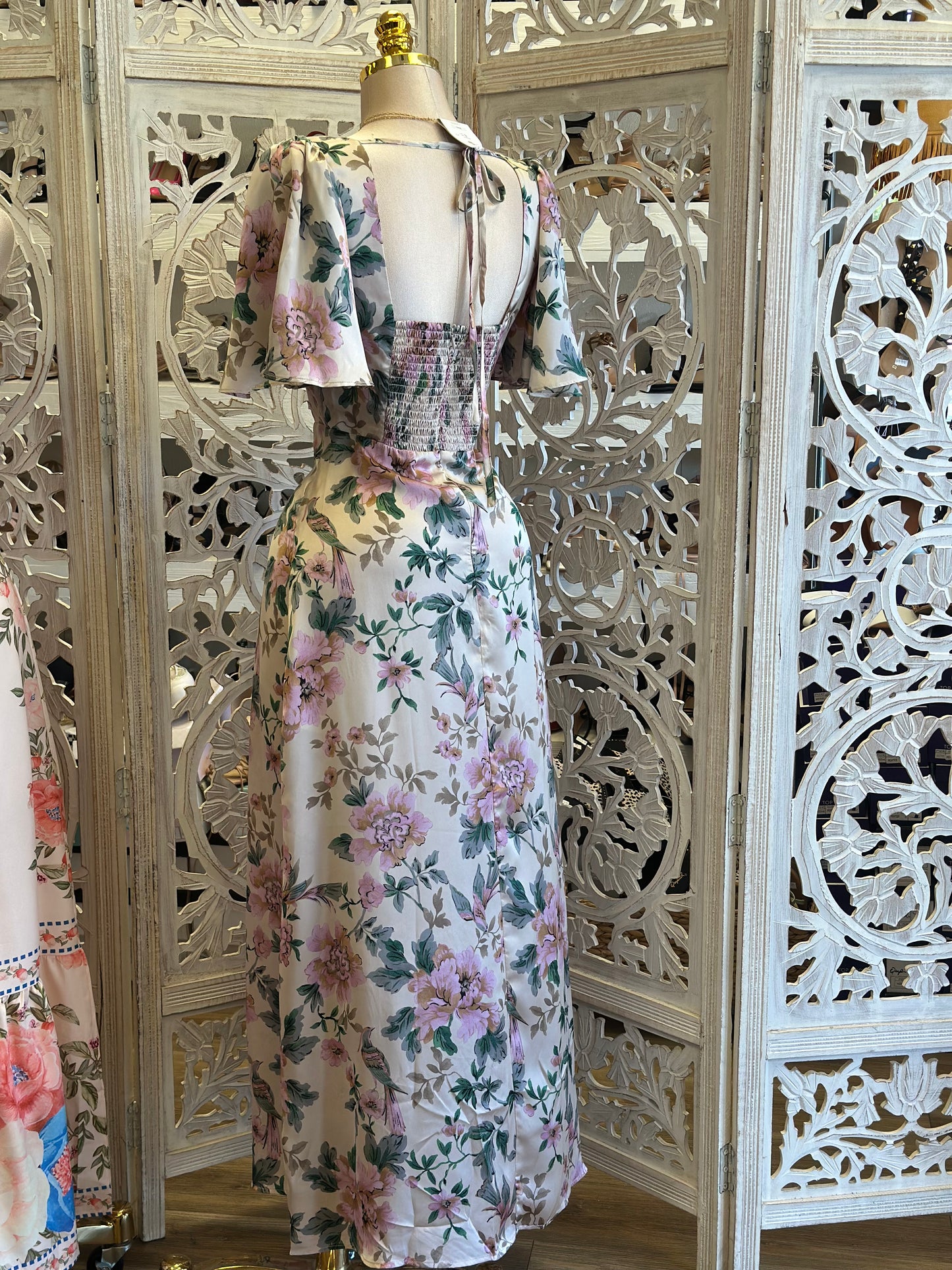 Petal Foral V Dress-No Estira, Not Stretchy