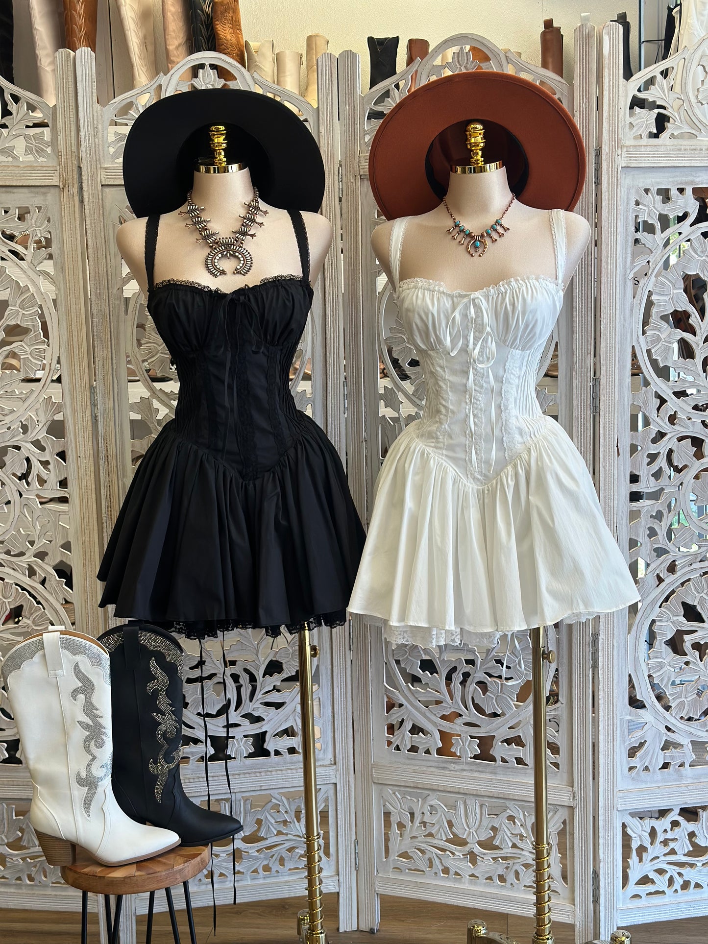 Milkmaid Mini Dress-Estira Poco, Slightly Stretchy