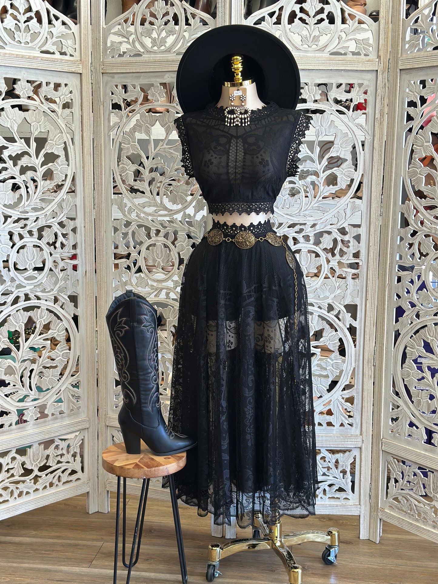 Embroidered Sheer Black Set- Estira Poco, Slightly Stretchy