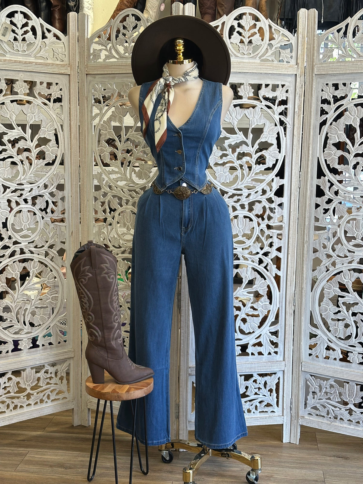 Austin Sunset Denim Vest & Trouser Set - Slightly Stretchy, Estira Poco