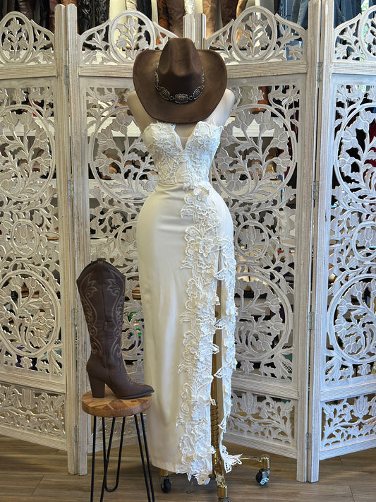 White Lace Lined Strapless Dress- Stretchy, Estira