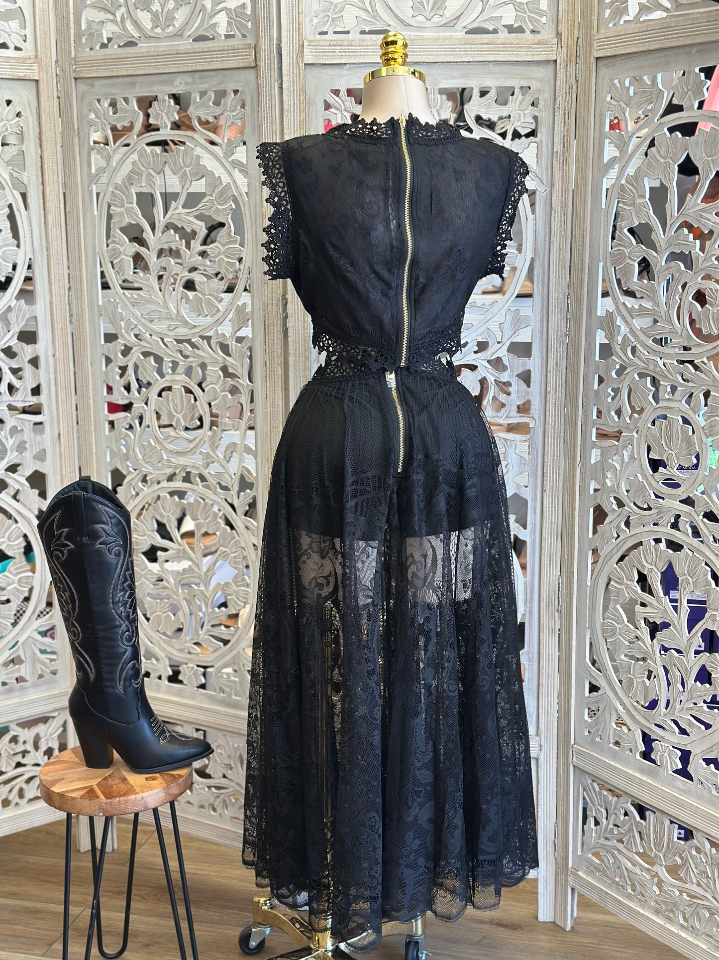 Embroidered Sheer Black Set- Estira Poco, Slightly Stretchy