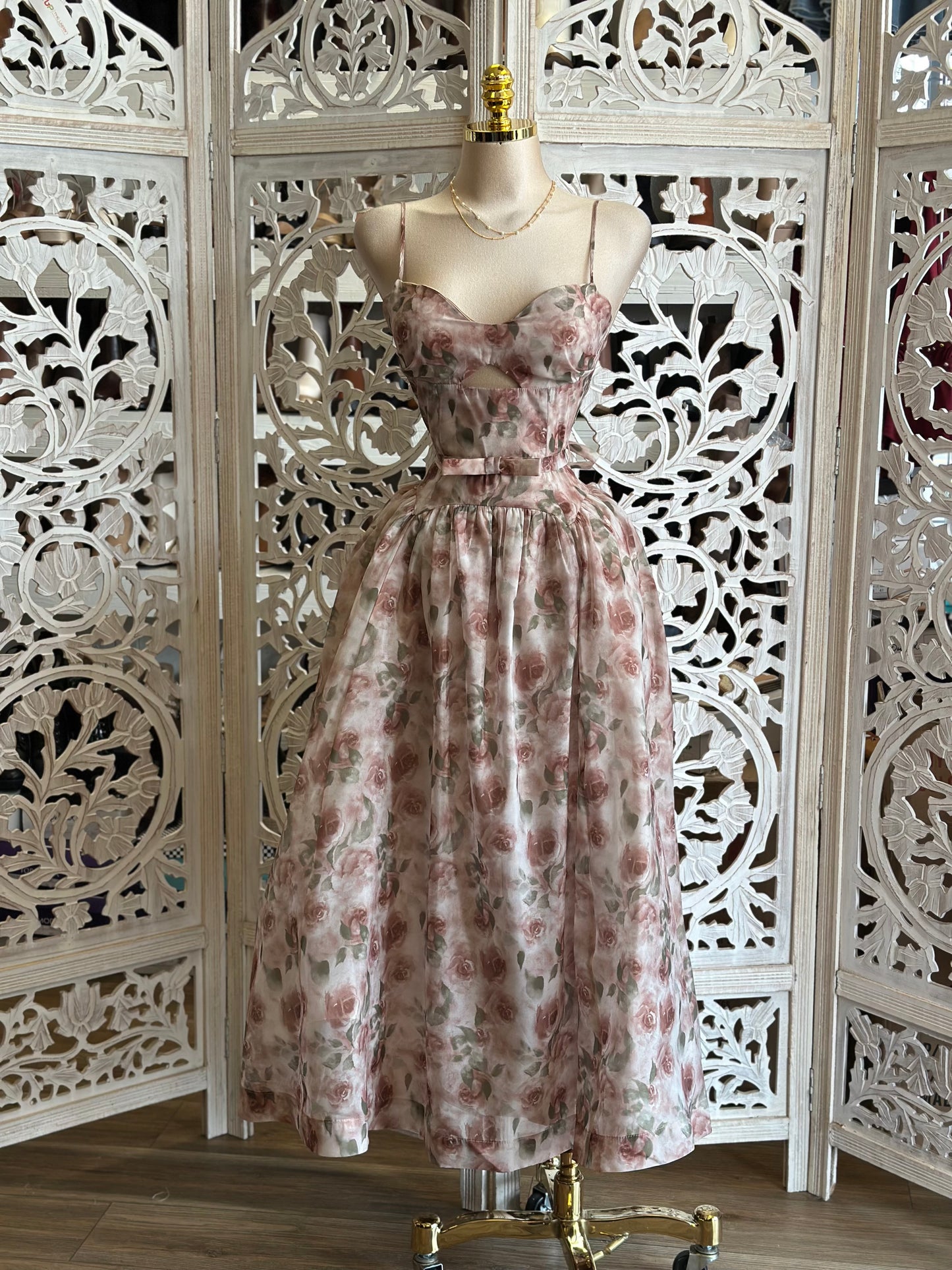 Floral Bow Puff Dress- Slightly Stretchy, Estira Poco