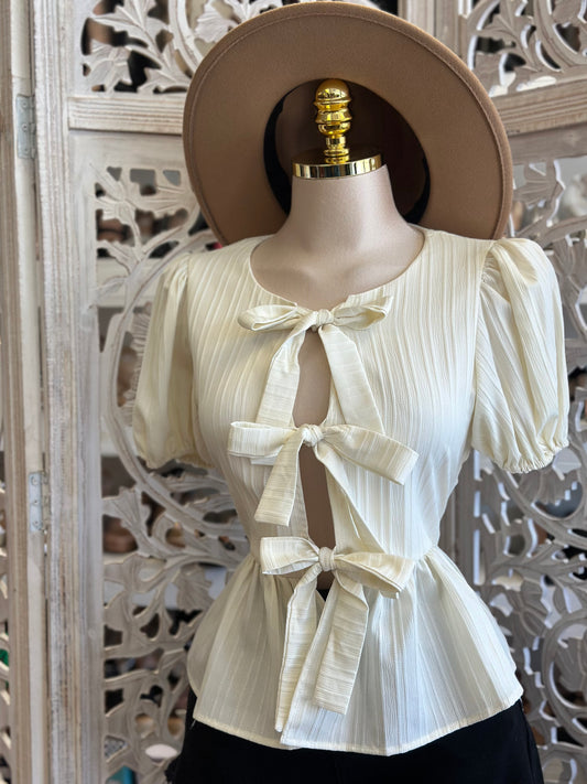 Three Tier Bow Blouse - No Estira , Not Stretchy