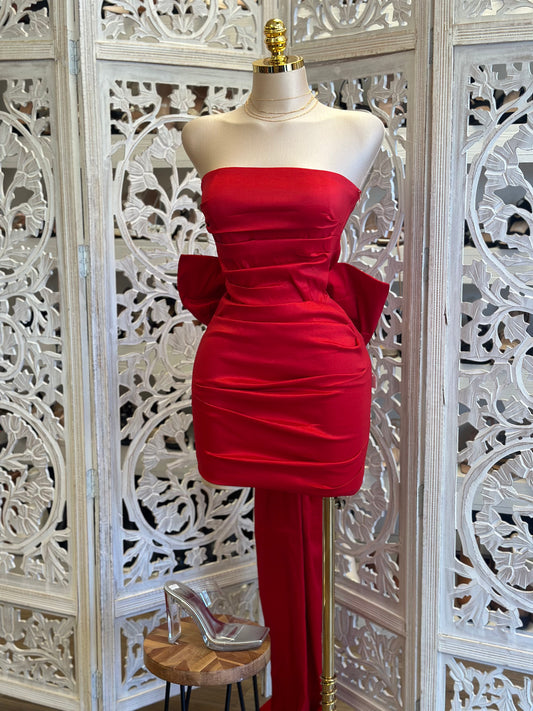 Red Heart Lined Enlarged Bow Dress - No Estira, Not Stretchy