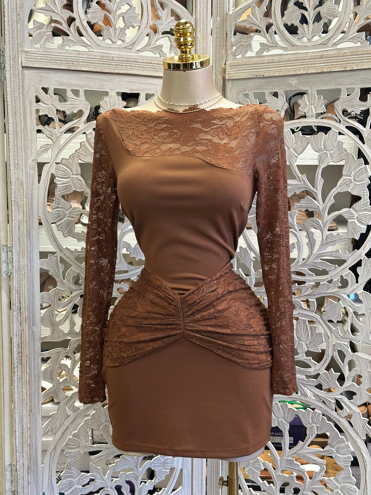 The Amoura Lace Bodycon- Estira , Stretchy