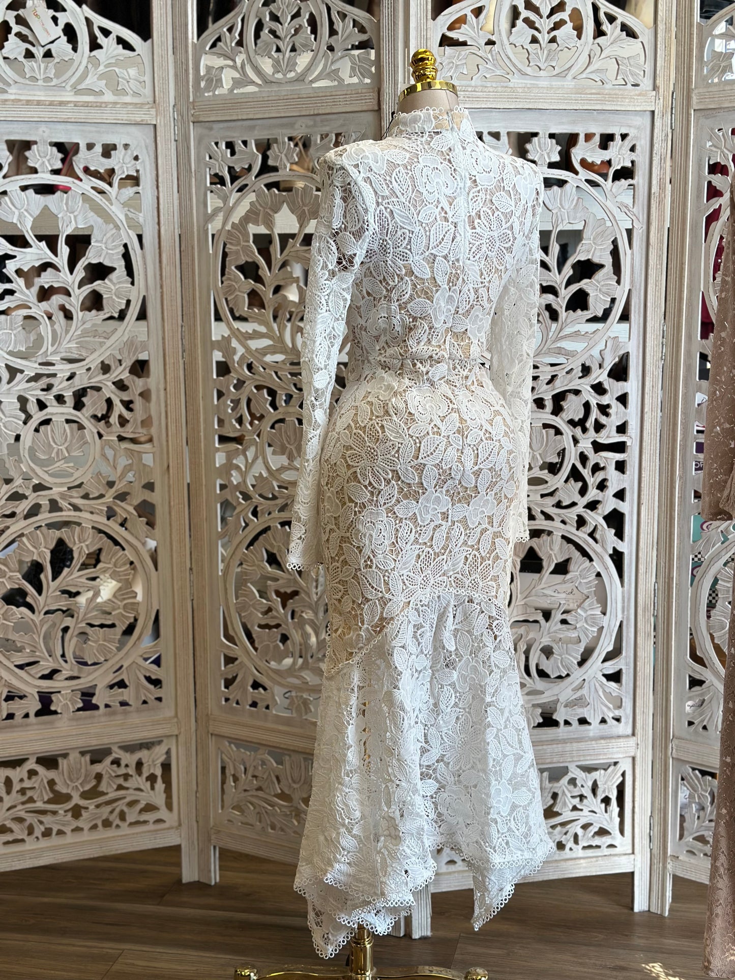 Lace White High Neck Dress-Not Stretchy,No Estira