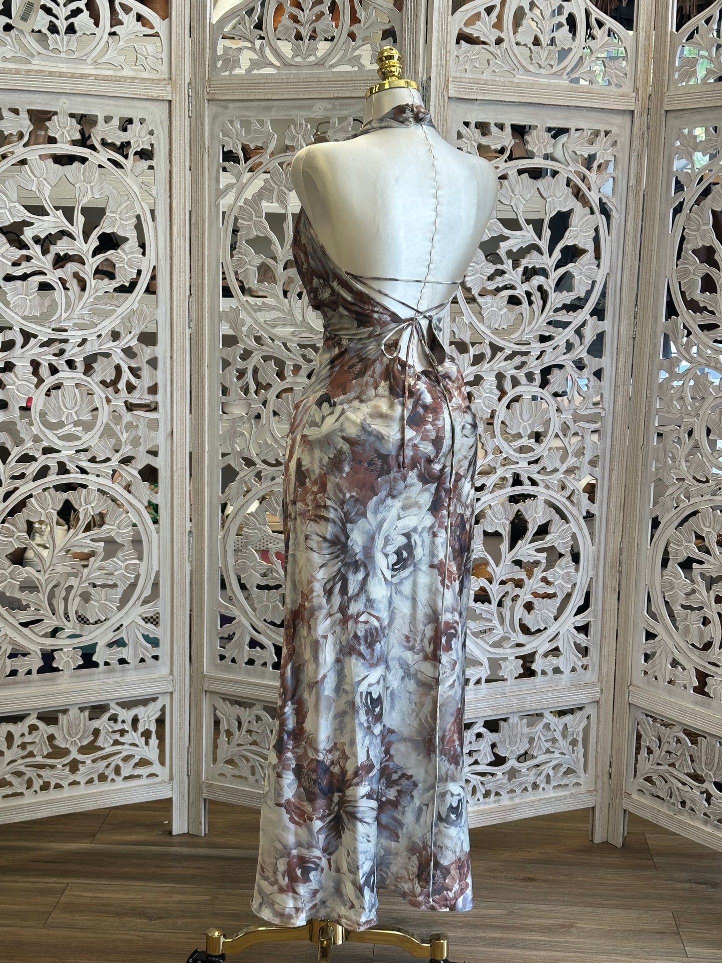 Floral Sketch Maxi Dress - No Estira , Not Stretchy