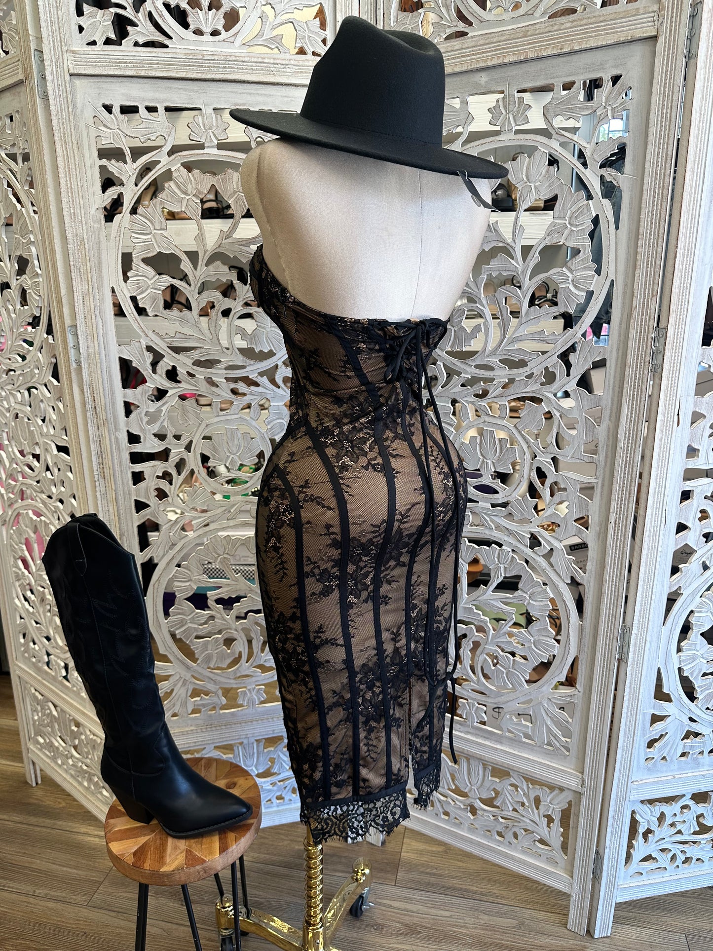 Nude Black Lace Dress- Slightly Stretchy, Estira Poco
