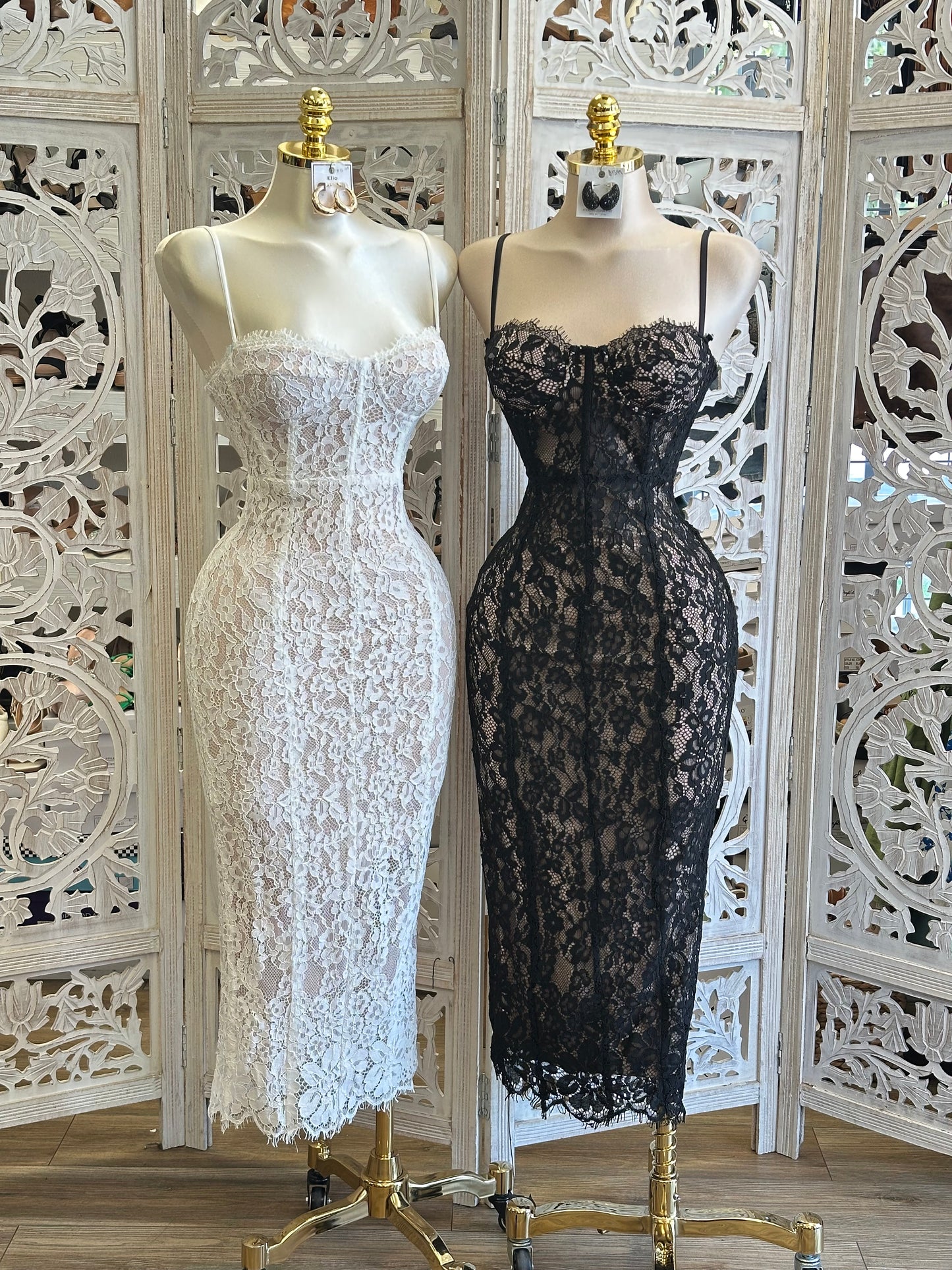 Lace Corset Lined Dress-  not Stretchy,  no Estira