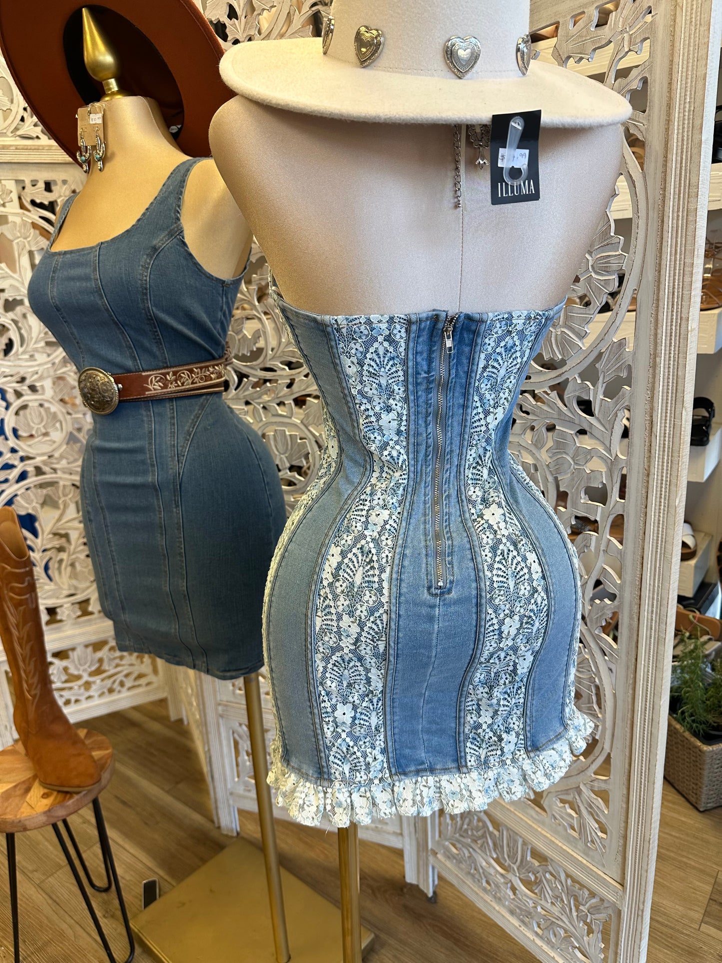 Strapless Lace Denim Mini Dress - Estira Poco , Slightly Stretchy