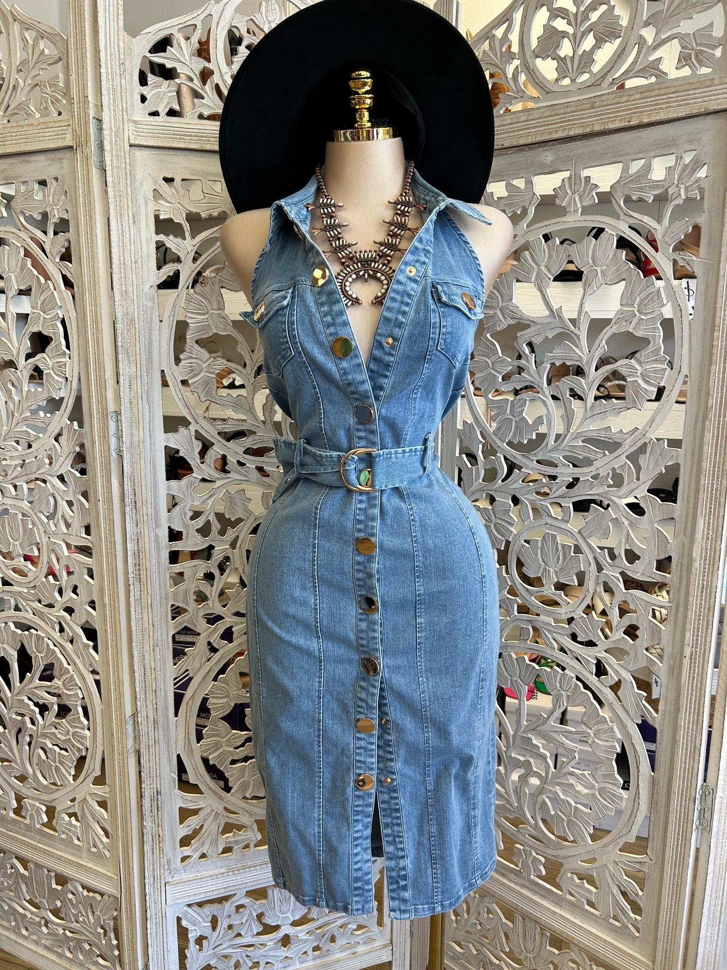 Collard Denim Button Up Dress - Estira Poco, Slightly Stretchy