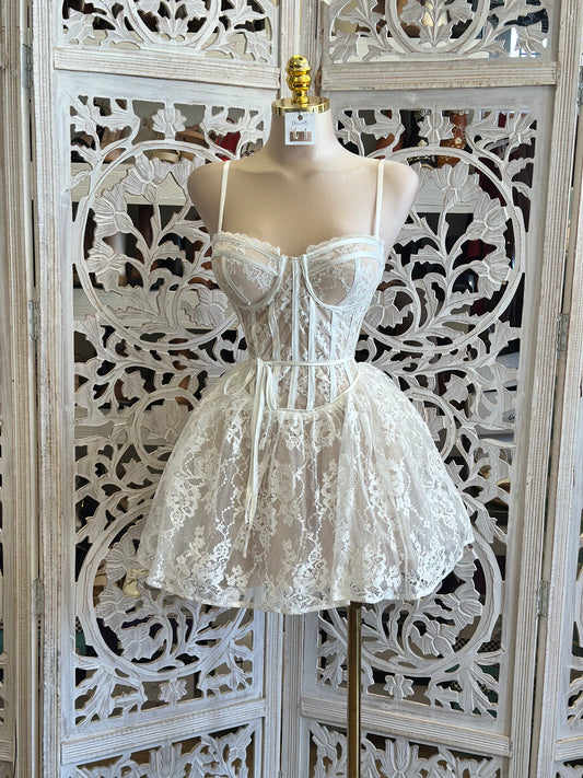 Corset Nude Lace Ivory Dress-No Estira, Not Stretchy