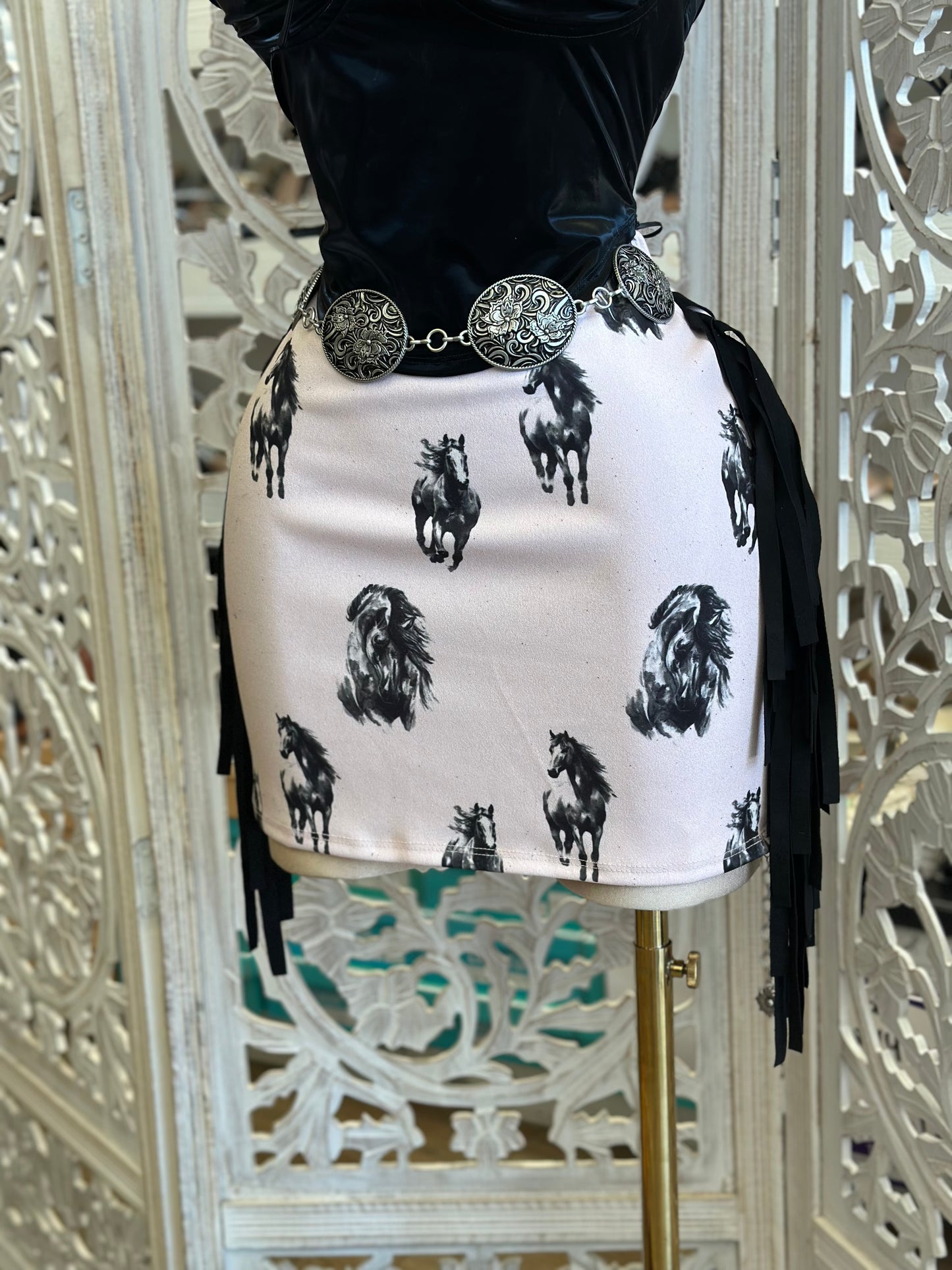 Horse Print Ruffle Mini Skirt-No Estira, Not Stretchy