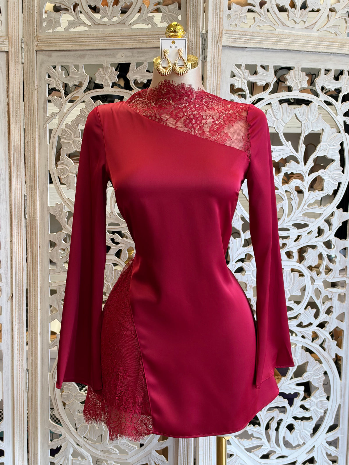 Bell-Sleeve Dynasty Mini Dress- No Estira , Not Stretchy