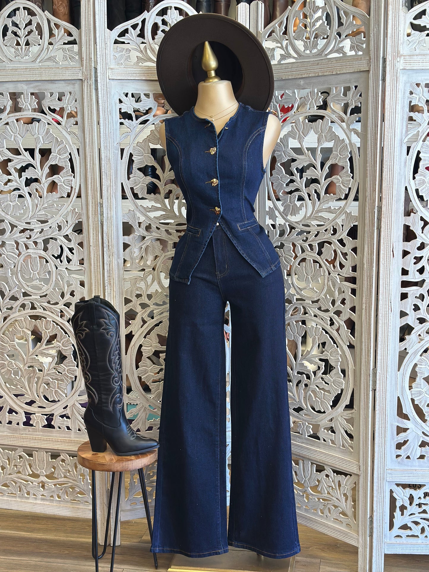 Jean Gold Button Set- Estira Poco , Slightly Stretchy