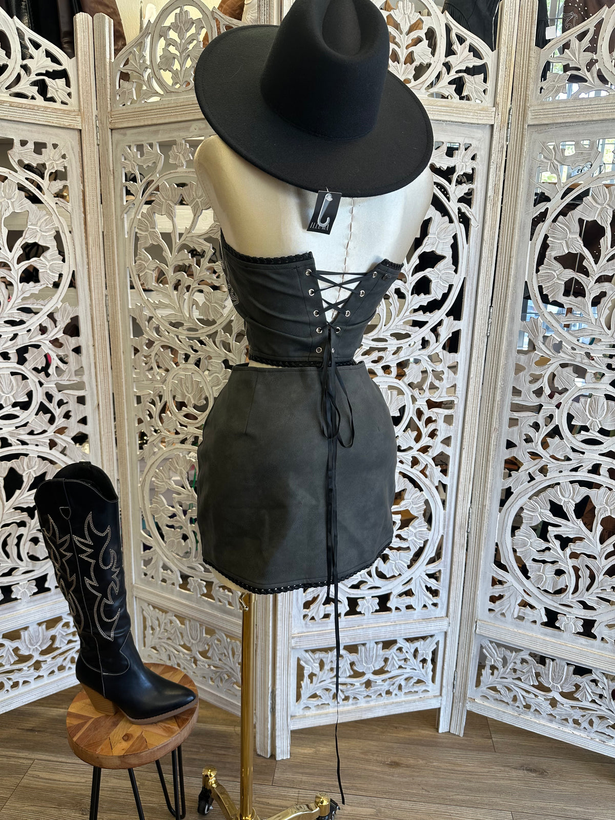 Rodeo Queen Embroidered Two-Piece Set - Not Stretchy, No Estira