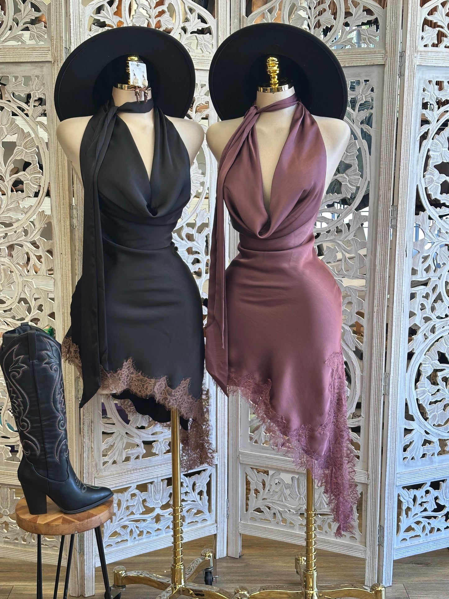 Lace Trim Scarf Dress-Estira Poco, Slightly Stretchy