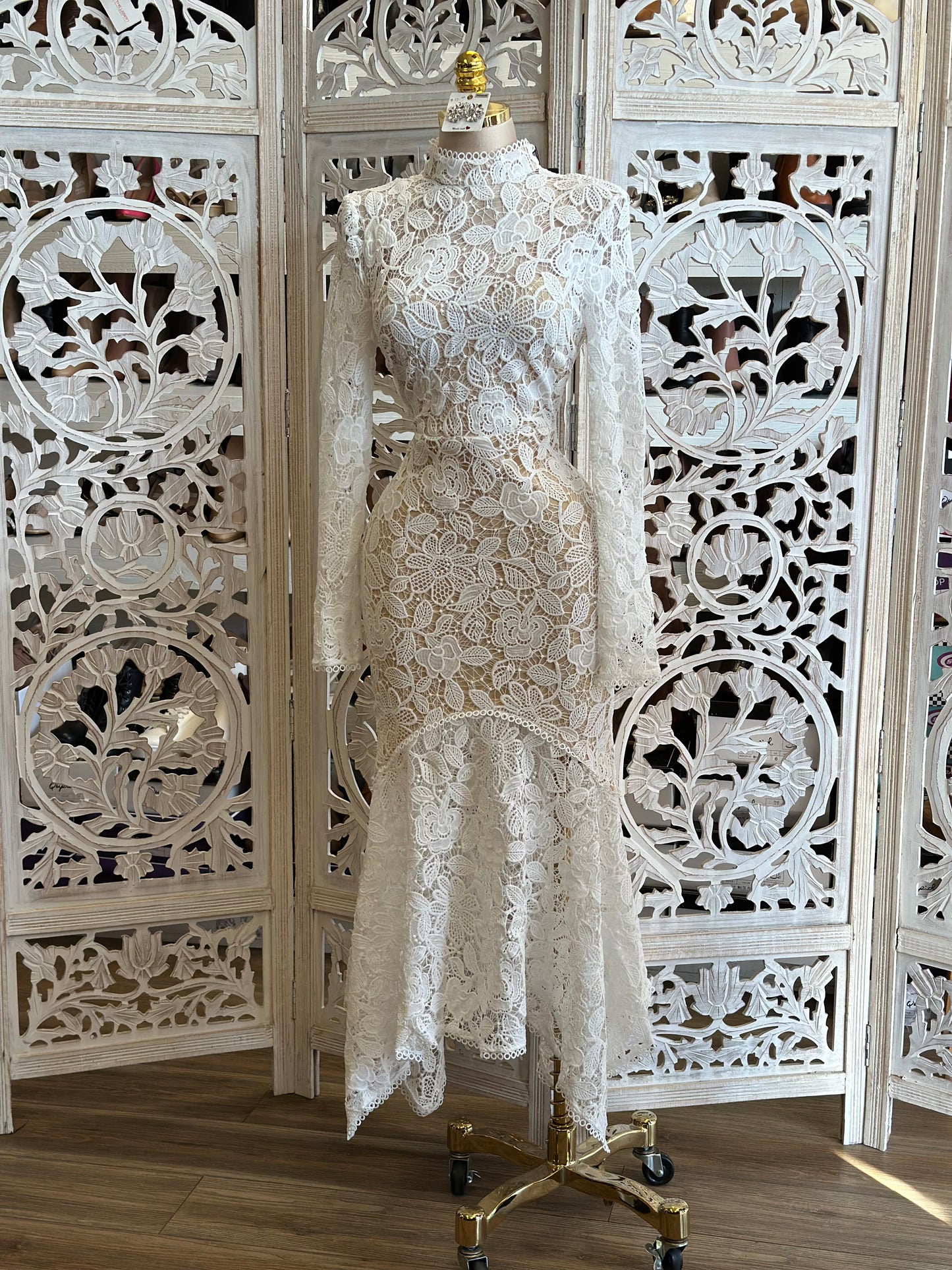 Lace White High Neck Dress-Not Stretchy,No Estira