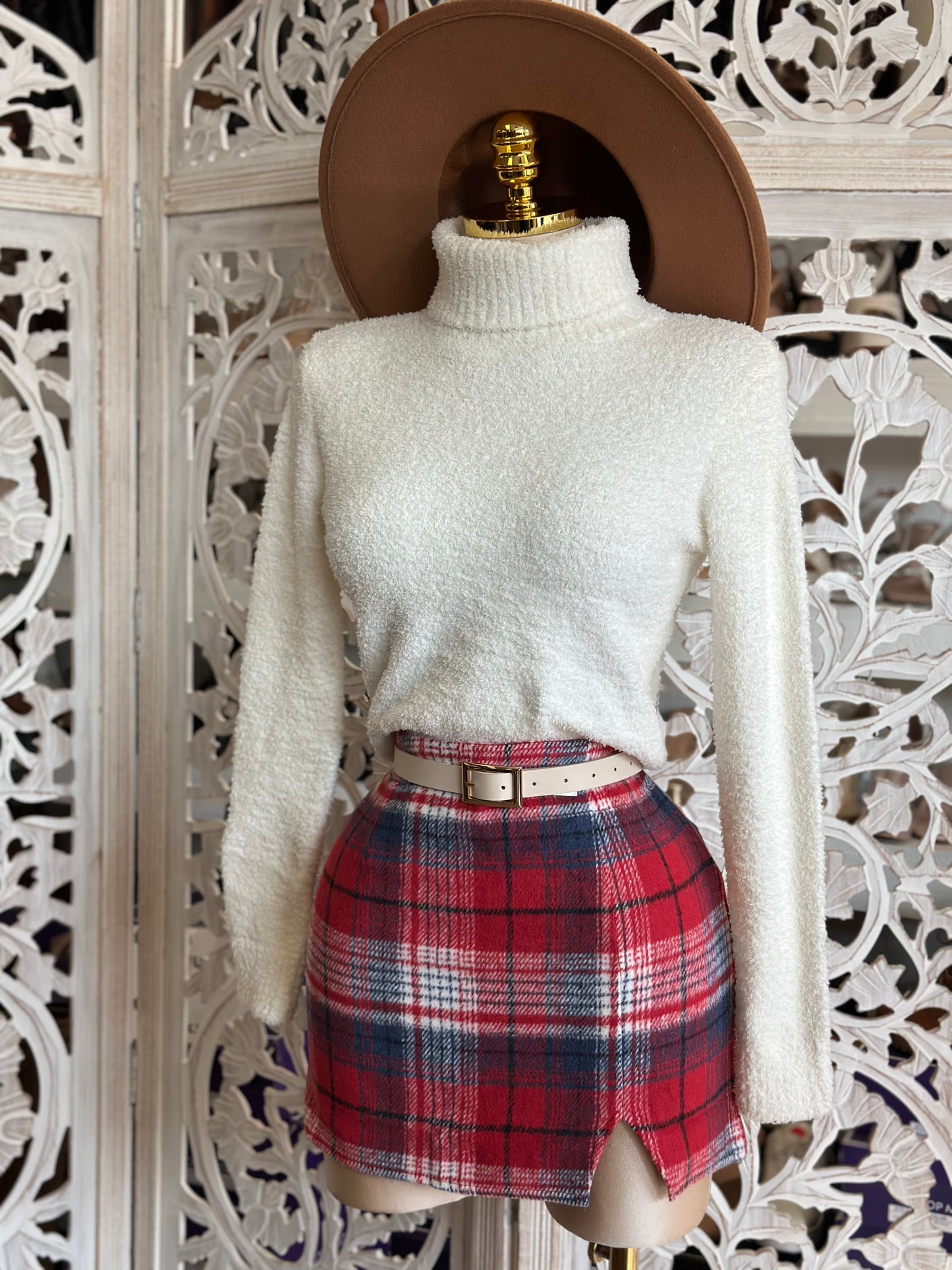 Red Plaid Slit Mini Skirt- No Estira, Not Stretchy