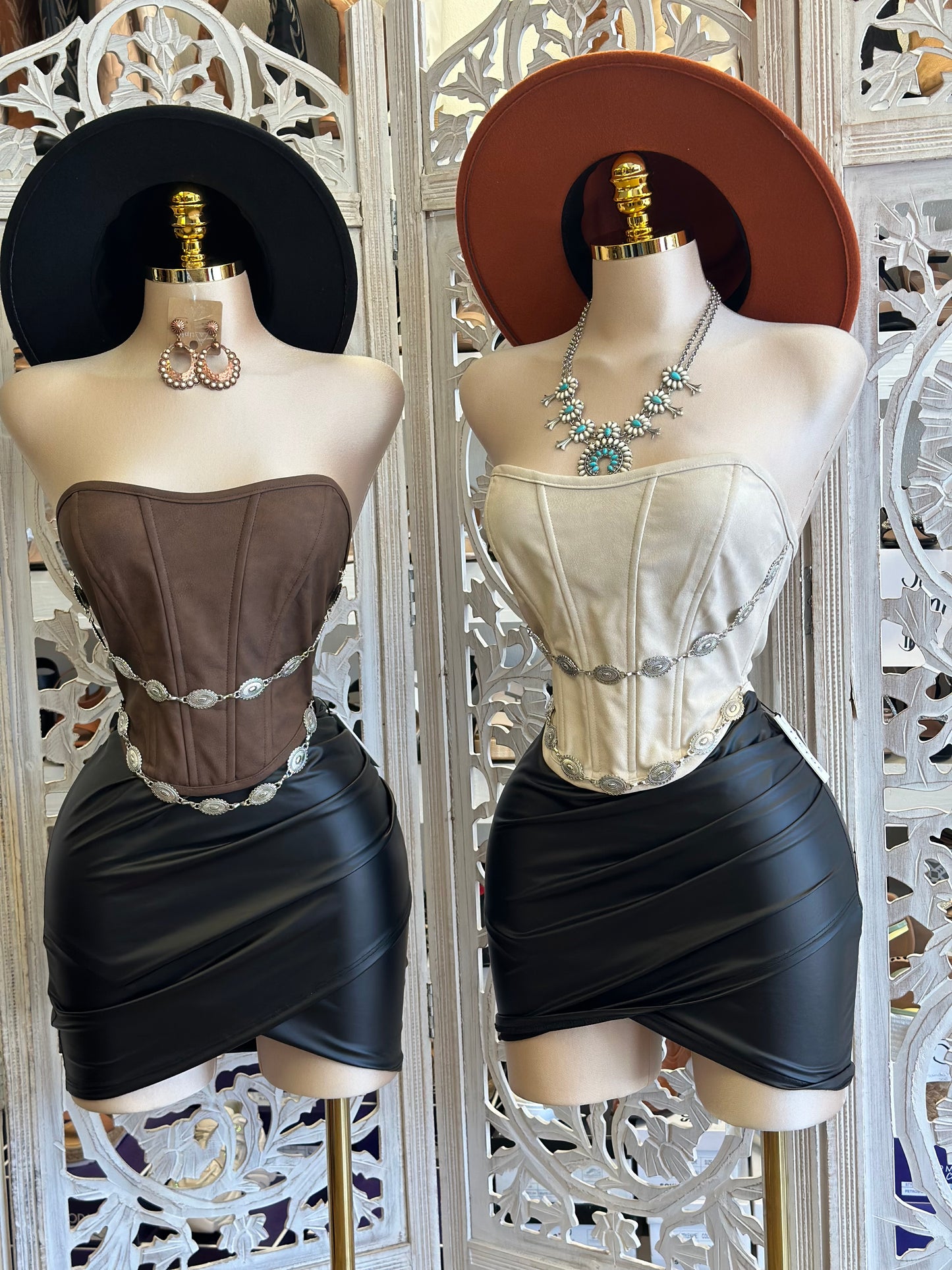 Faux Leather Chain Corset Top- No Estira, Not Stretchy