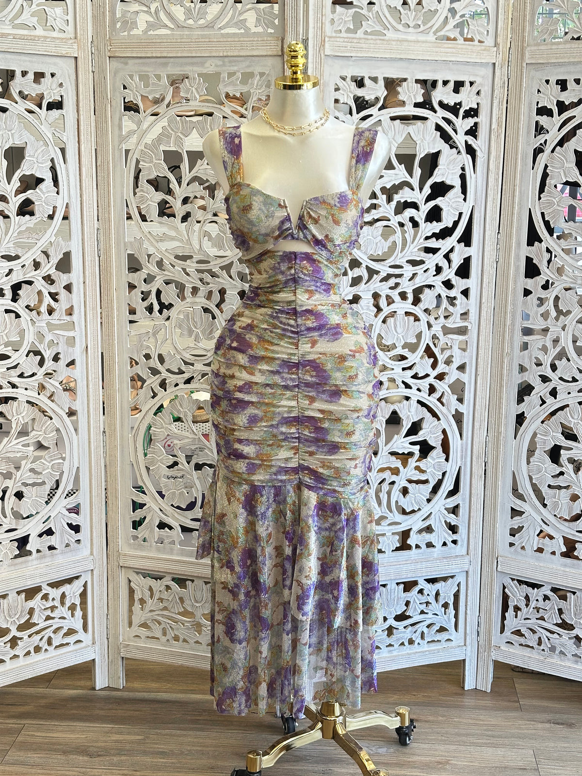 Desert Iris Cutout Maxi
- Estira, Stretchy