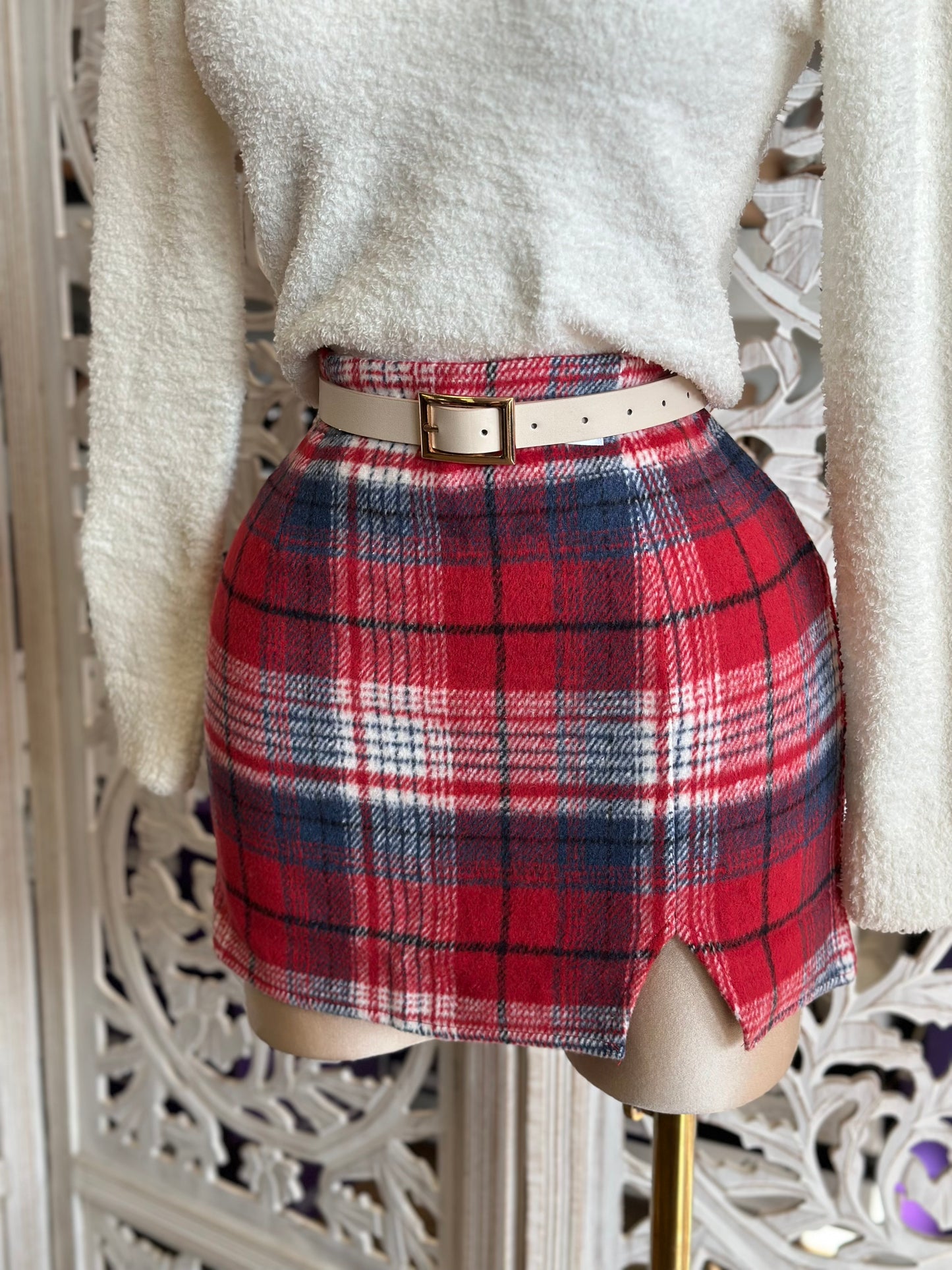 Red Plaid Slit Mini Skirt- No Estira, Not Stretchy