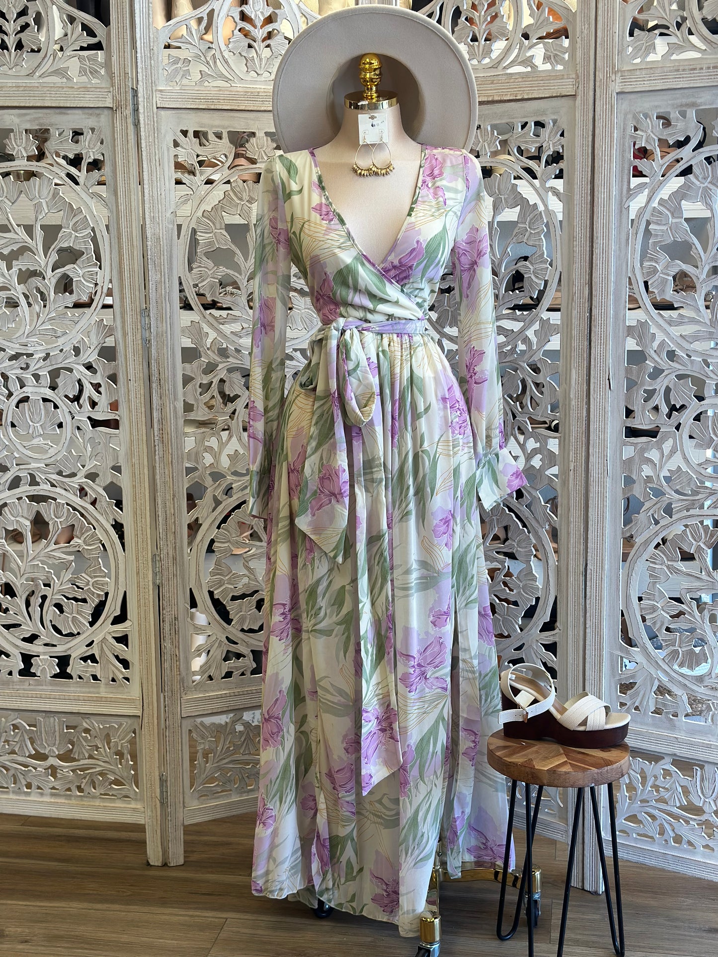 Wrapped Lavender Pattern Maxi Dress-No Estira, Not Stretchy