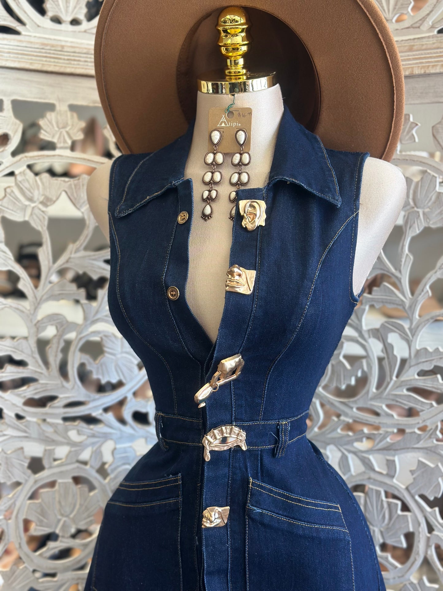 Gold Button Senses Denim Dress- Slightly Stretchy, Estira Poco