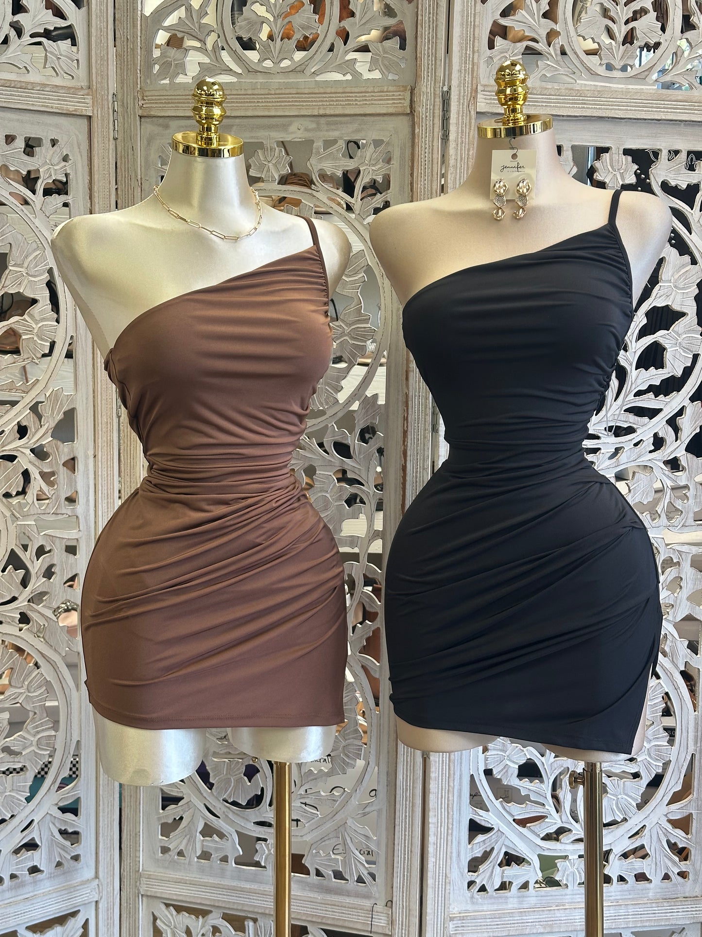 Siren Gaze Ruched Bodycon-Stretchy,Estira