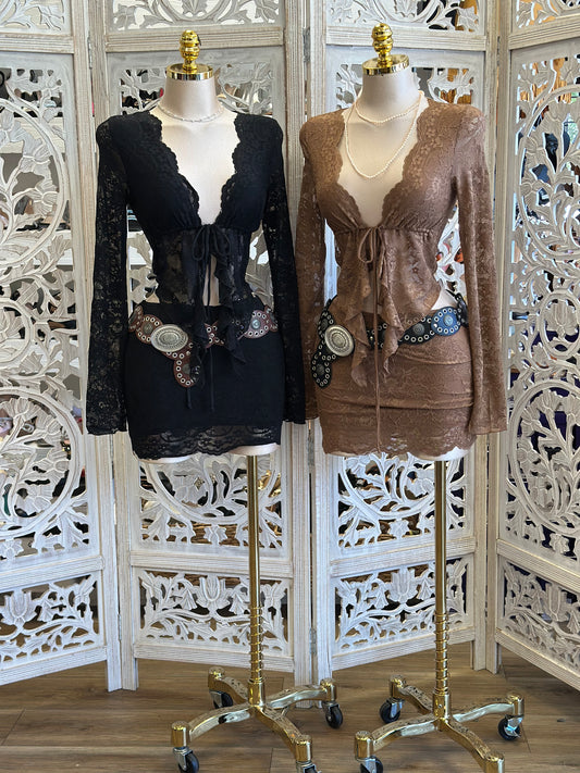 Lace Mini Skirt Set- Estira Poco, Slightly Stretchy