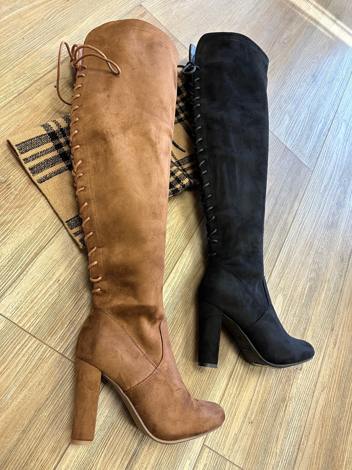 Heel Suede Tie Up Boots