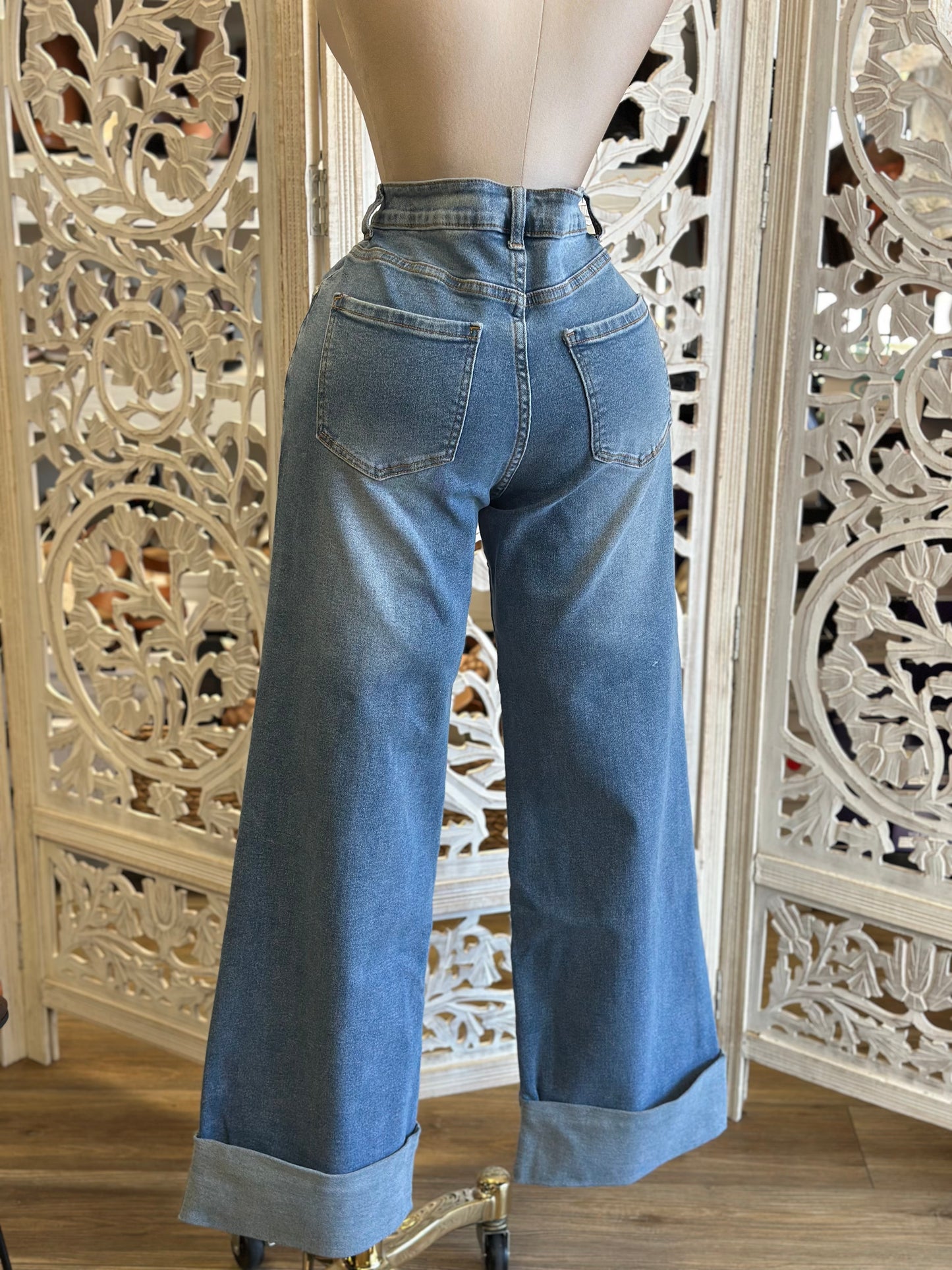 Cuffed Wide Leg Jeans - Stretchy, Estira
