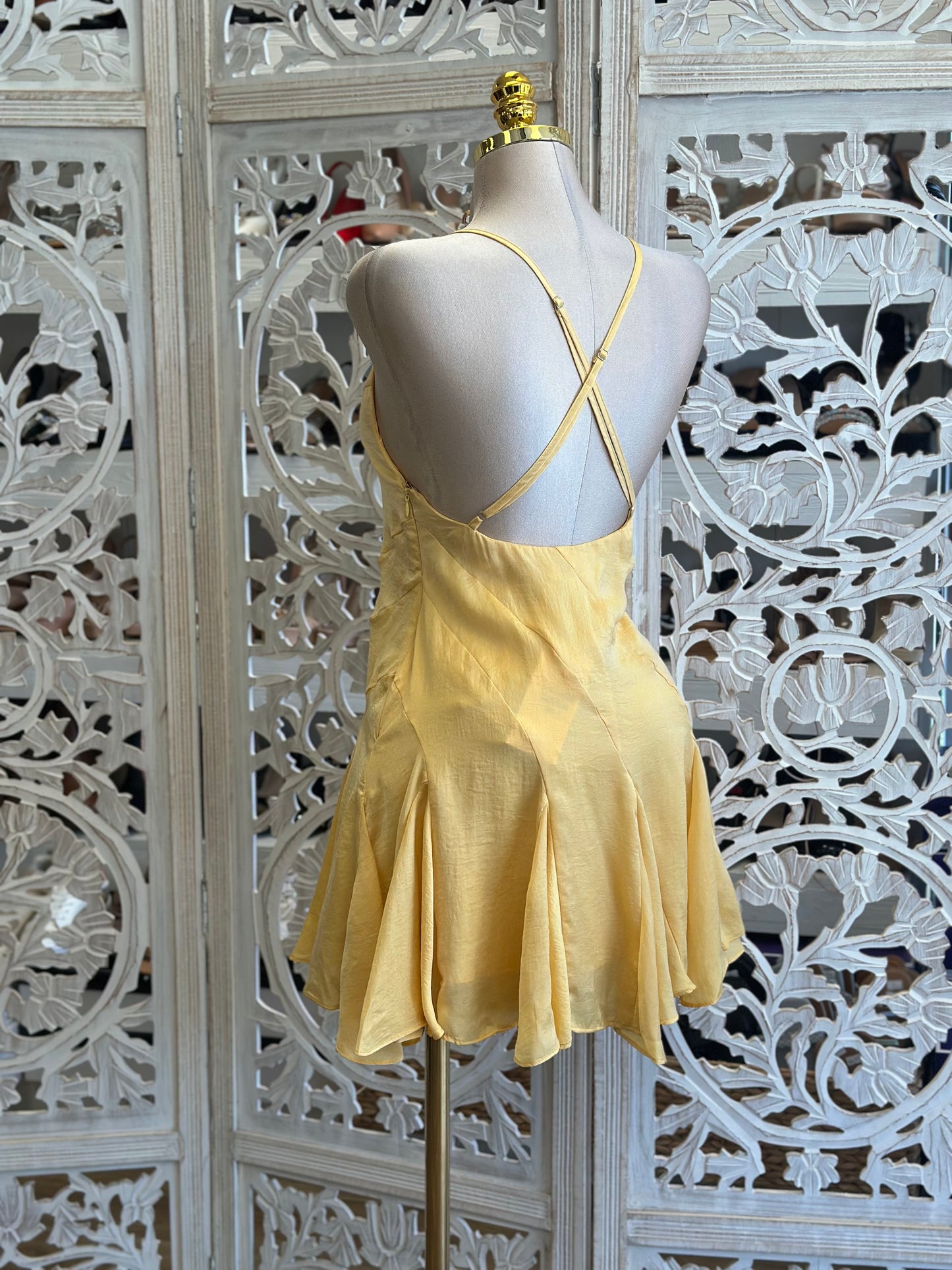 Yellow Cross Back Mini Dress-No Estira, Not Stretchy