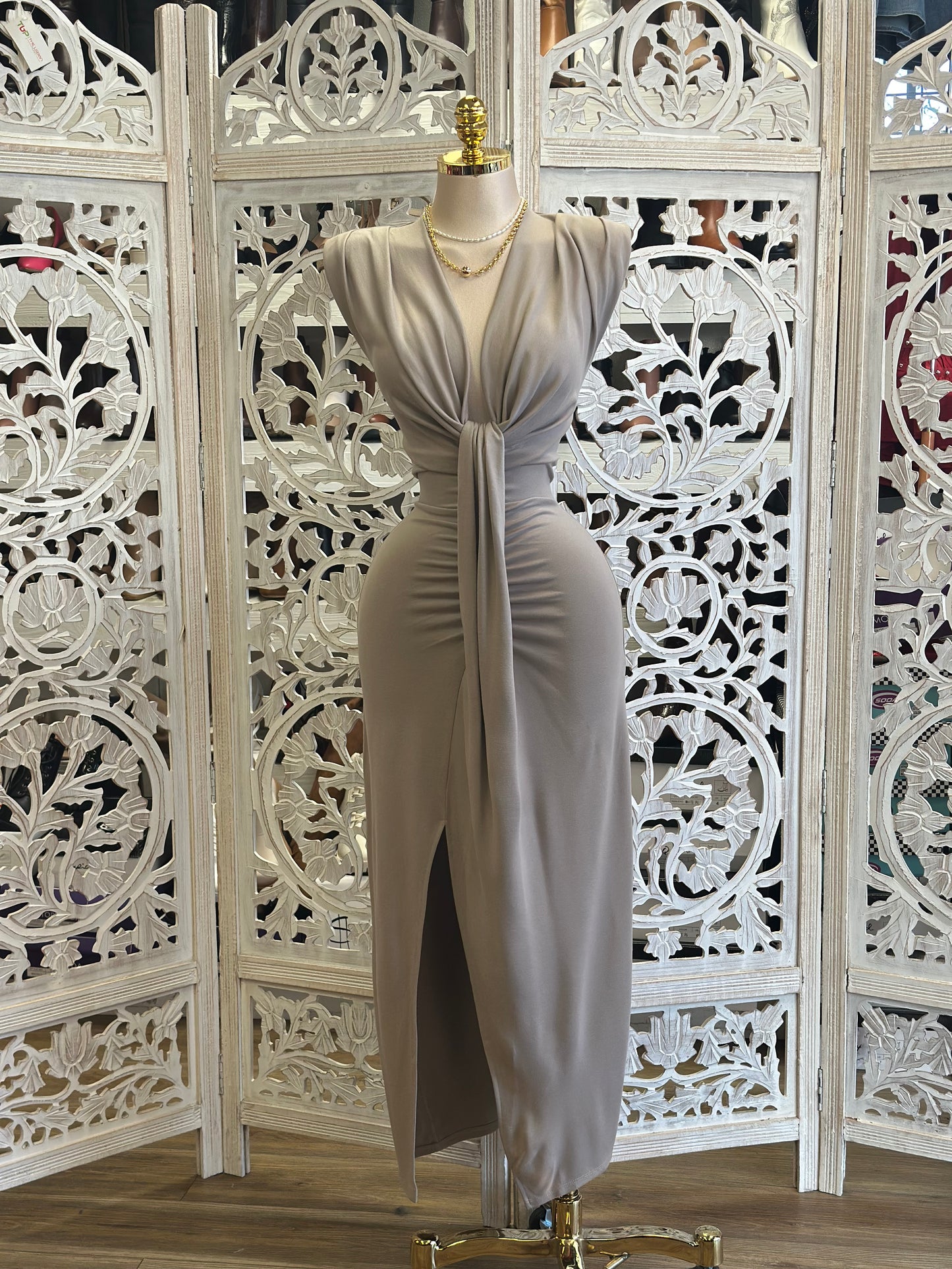 Neutral Knotted Midi Dress-Stretchy,Estira