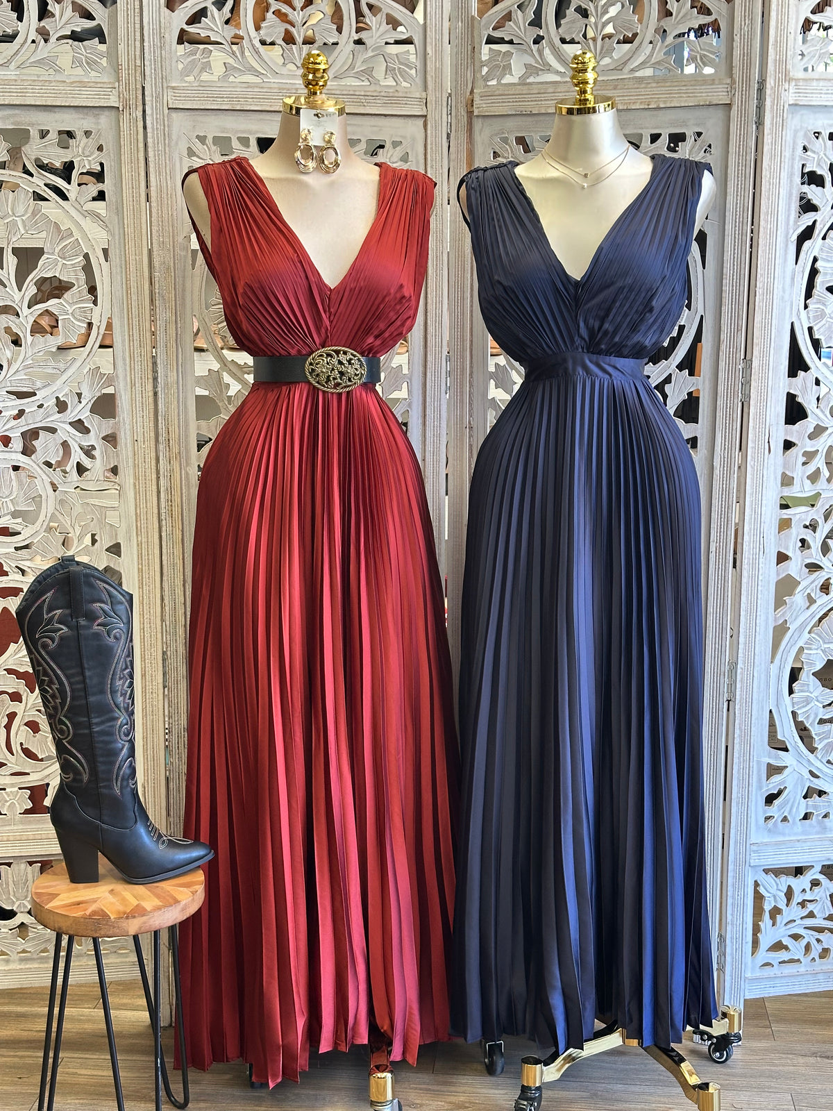Athena Pleated Maxi- Estira, Stretchy