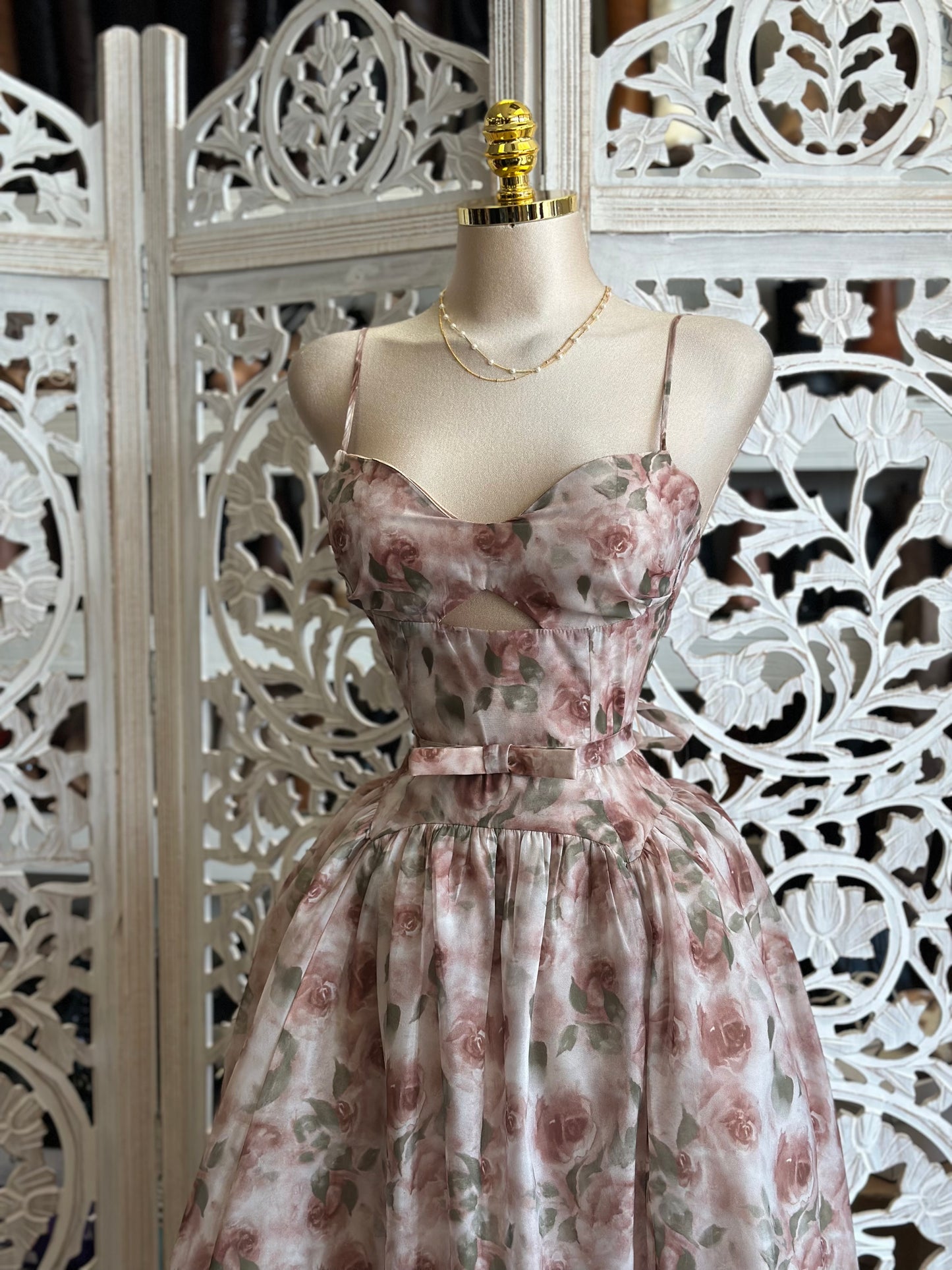 Floral Bow Puff Dress- Slightly Stretchy, Estira Poco